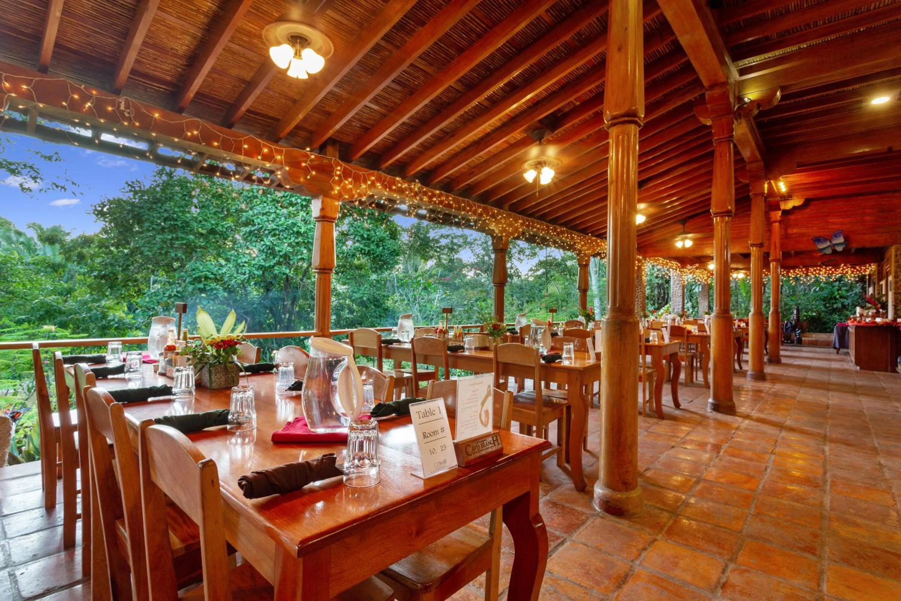 Restaurant/places to eat in Ian Anderson Caves Branch Jungle Lodge