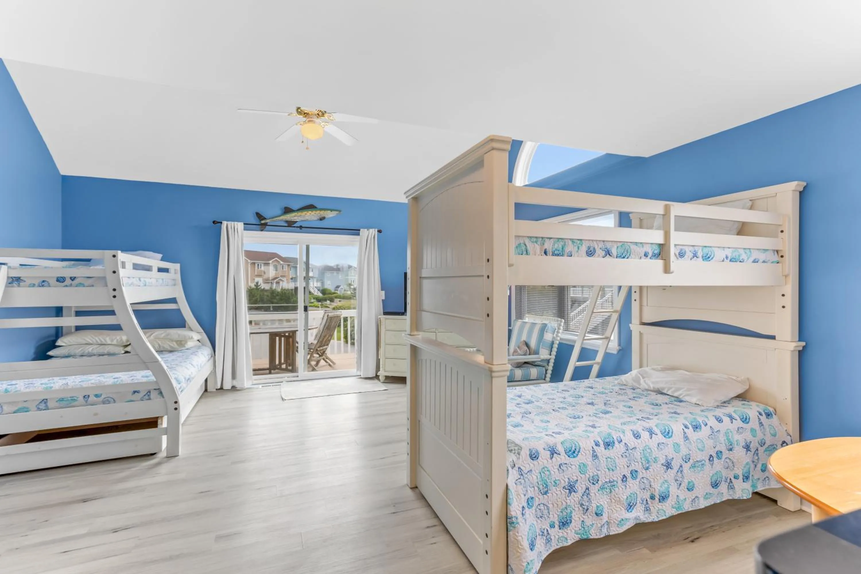 Bed in Lowe Tide