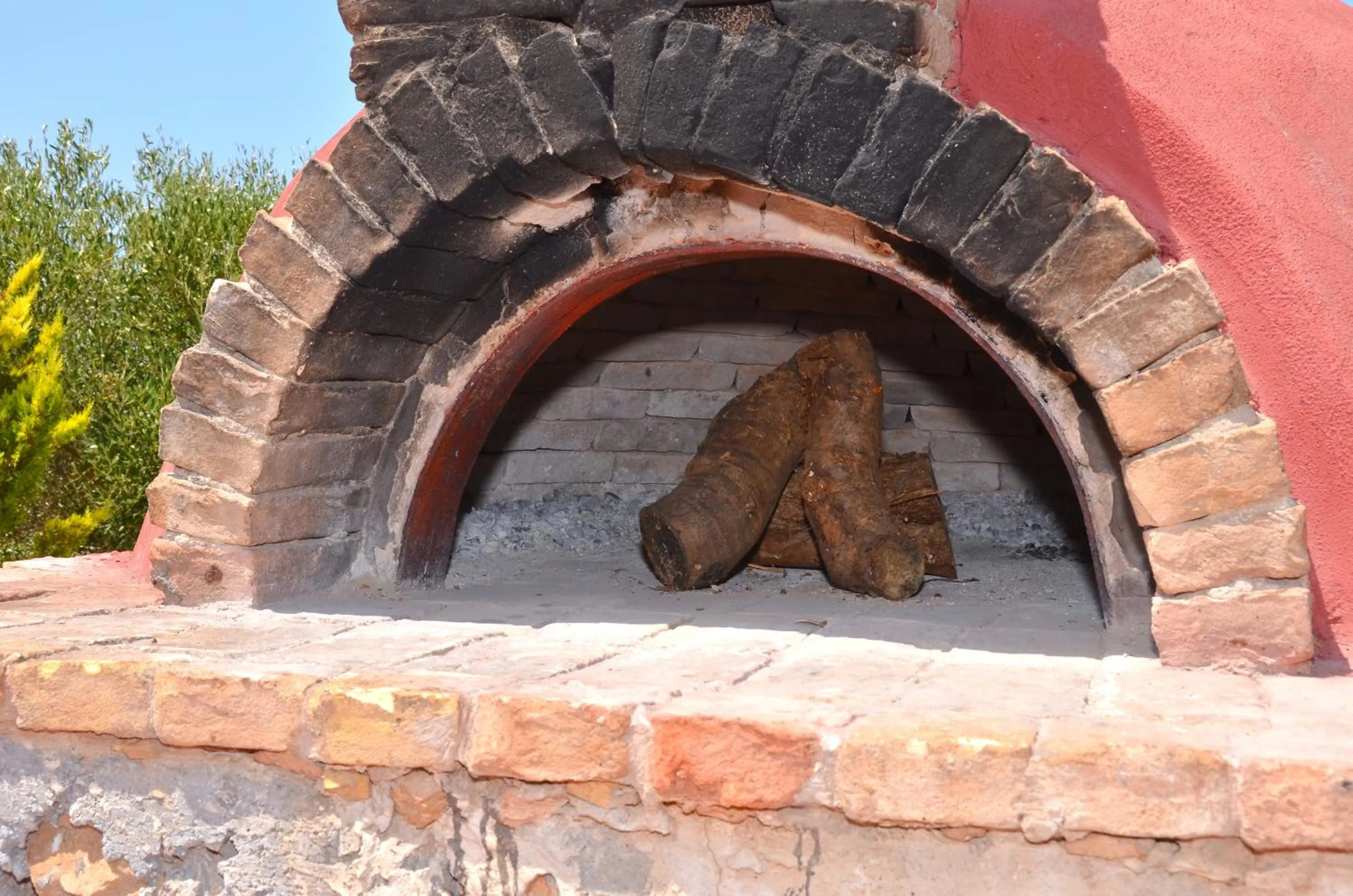 BBQ facilities in Aloni Suites