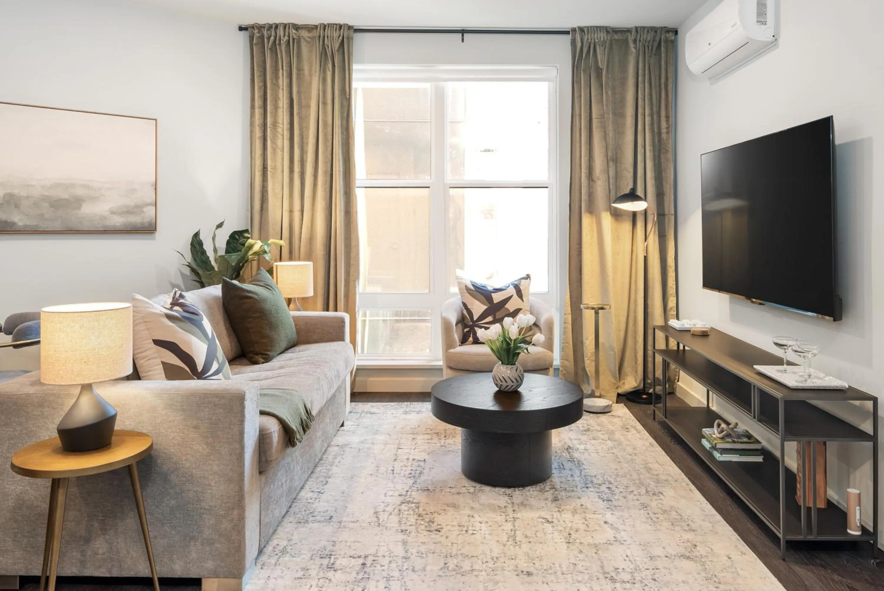 TV and multimedia in Luxury Apartments by Hyatus at The Asher