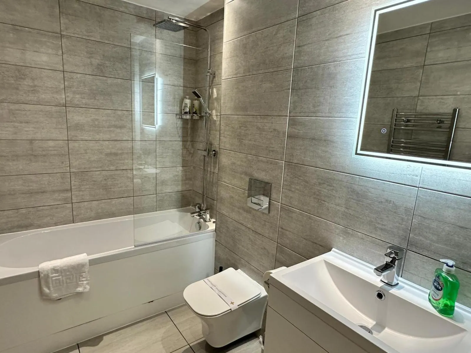 Shower in Alur Apartments Liverpool Central