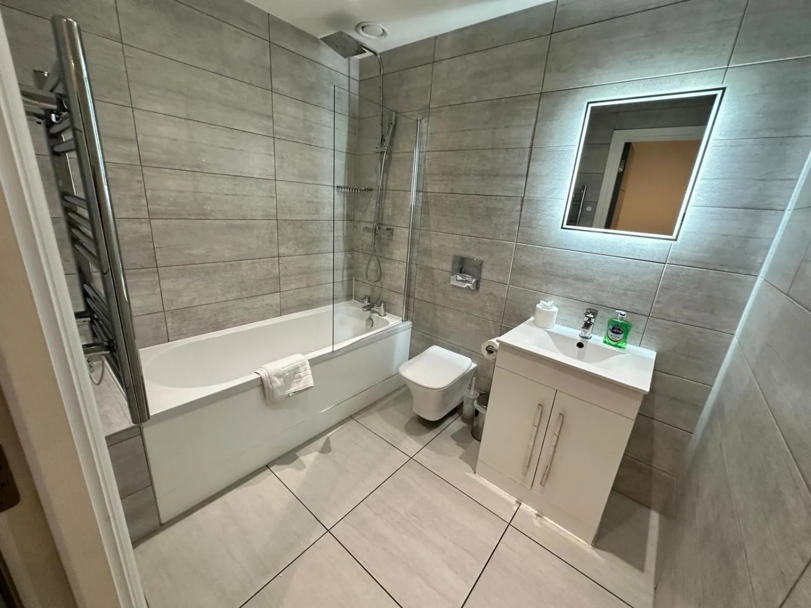 Shower in Alur Apartments Liverpool Central