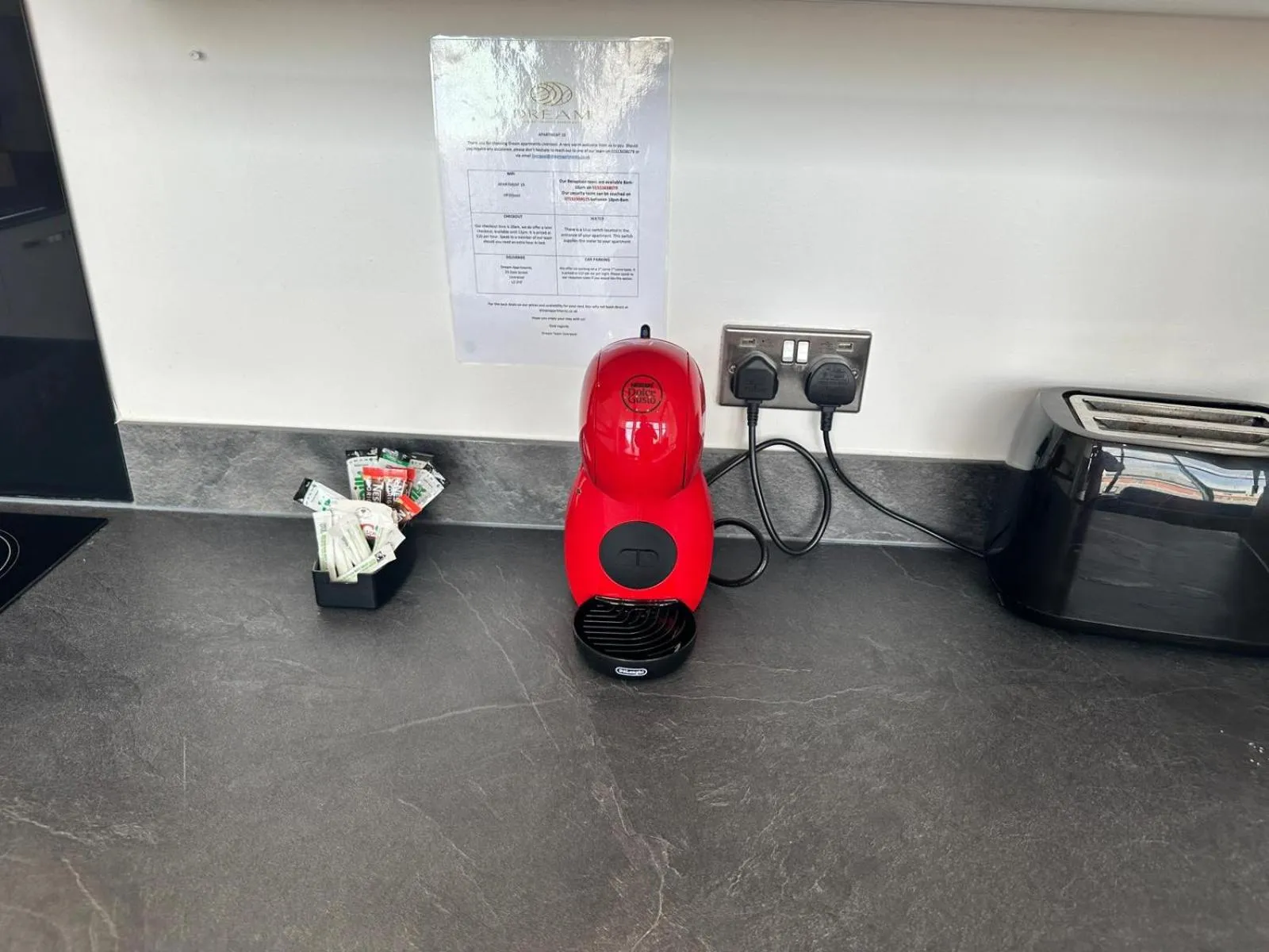 Coffee/tea facilities in Alur Apartments Liverpool Central