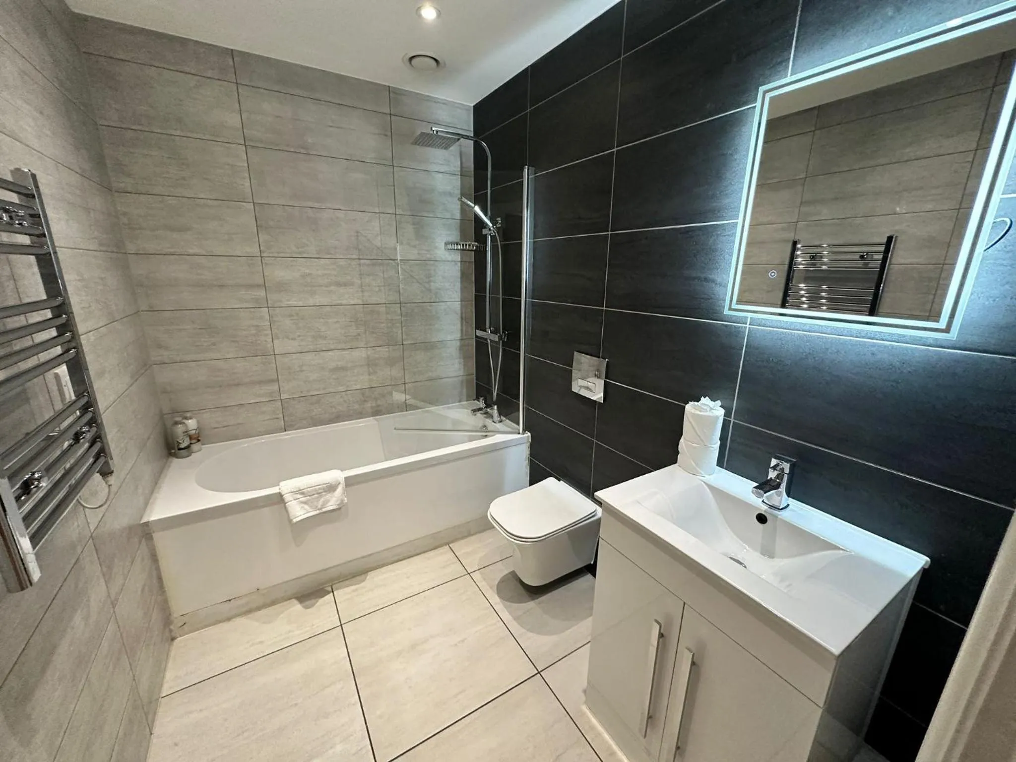 Shower in Alur Apartments Liverpool Central