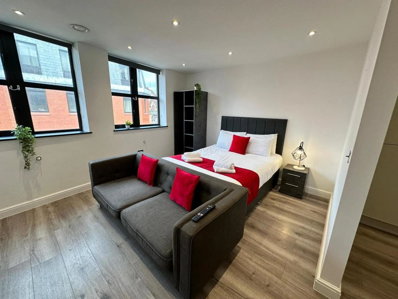 Photo of the whole room, Bed in Alur Apartments Liverpool Central