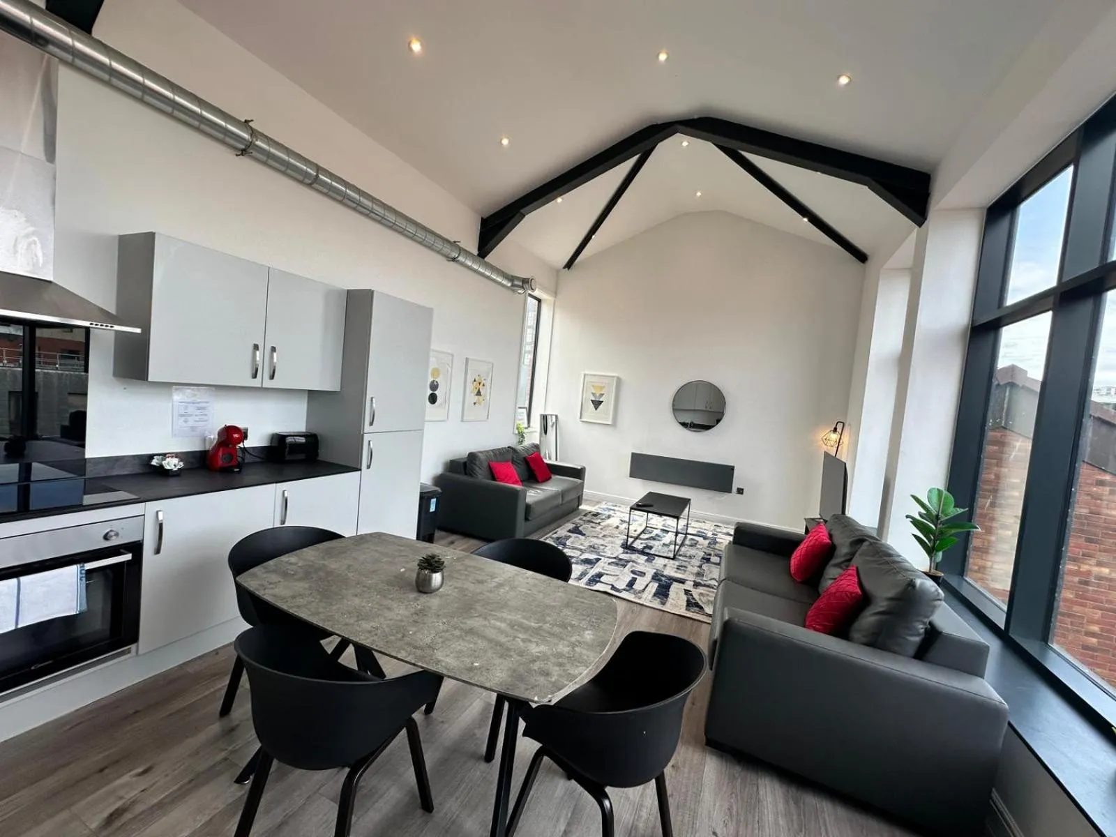 Kitchen or kitchenette in Alur Apartments Liverpool Central
