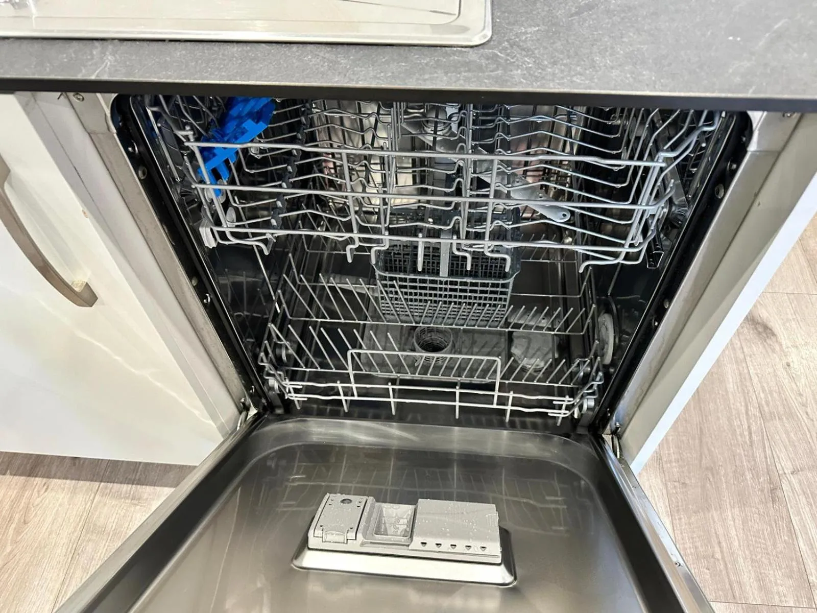 dishwasher in Alur Apartments Liverpool Central