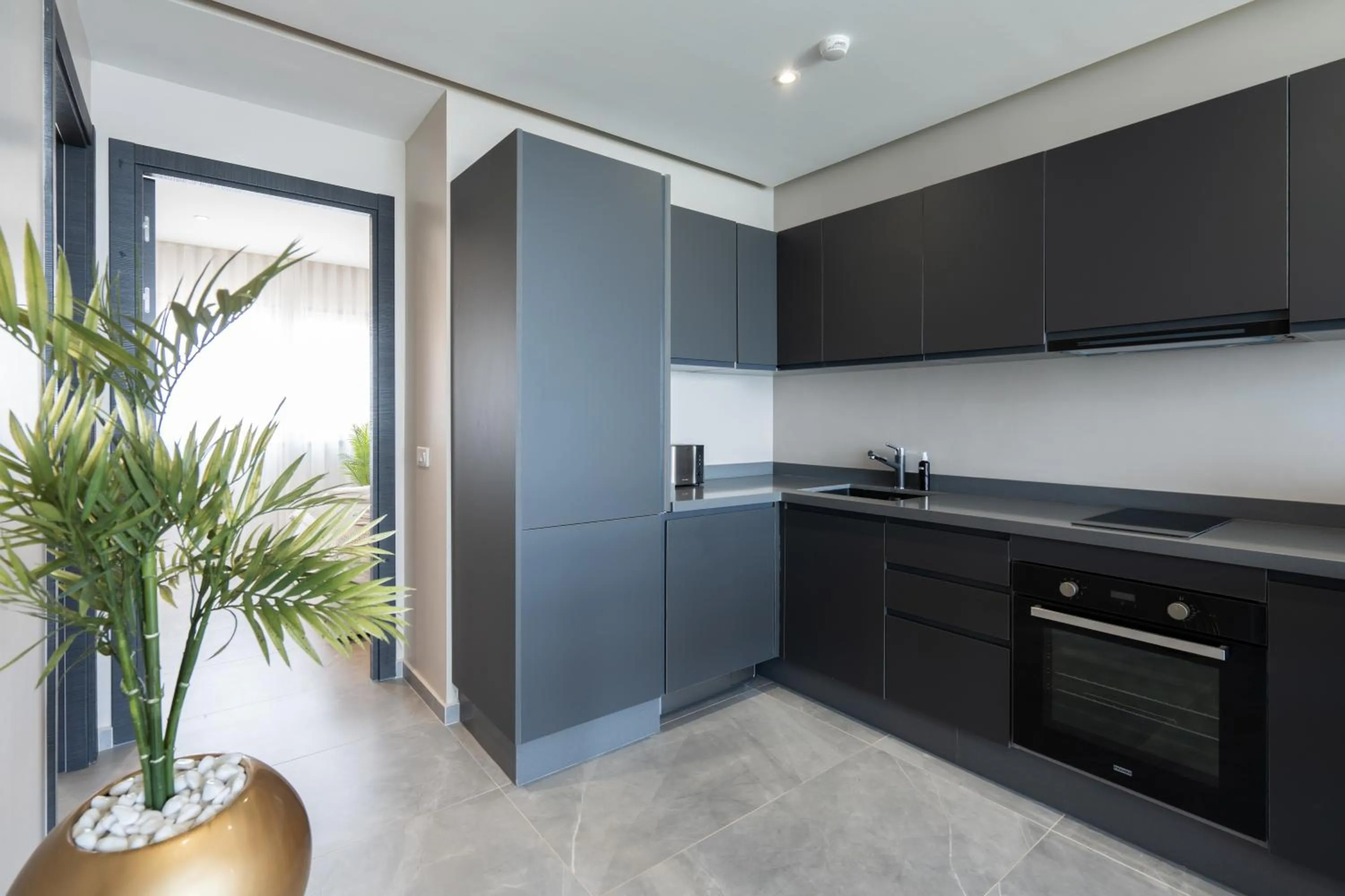 kitchen in Atlantic View Appart'Hotel