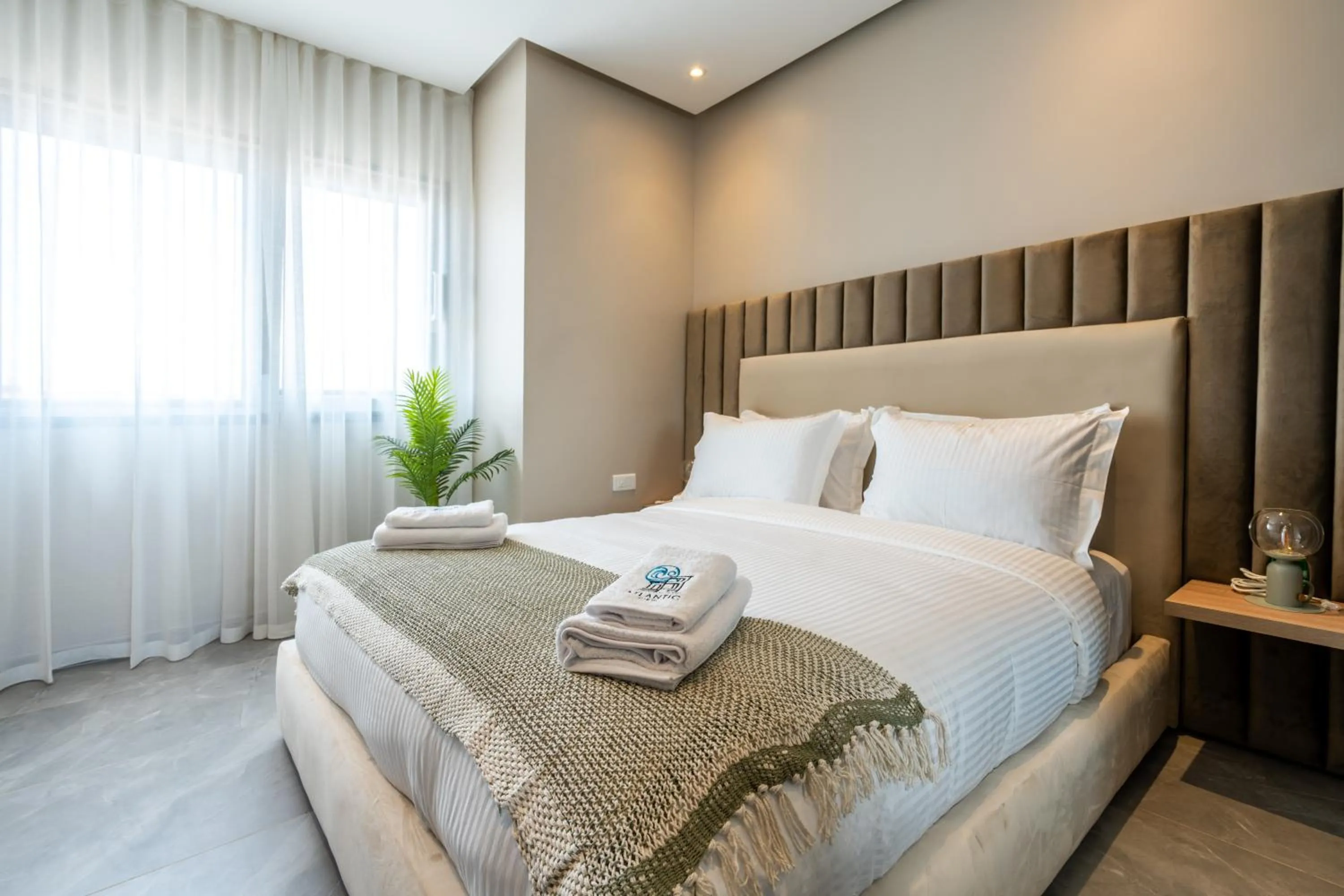 Bed in Atlantic View Appart'Hotel