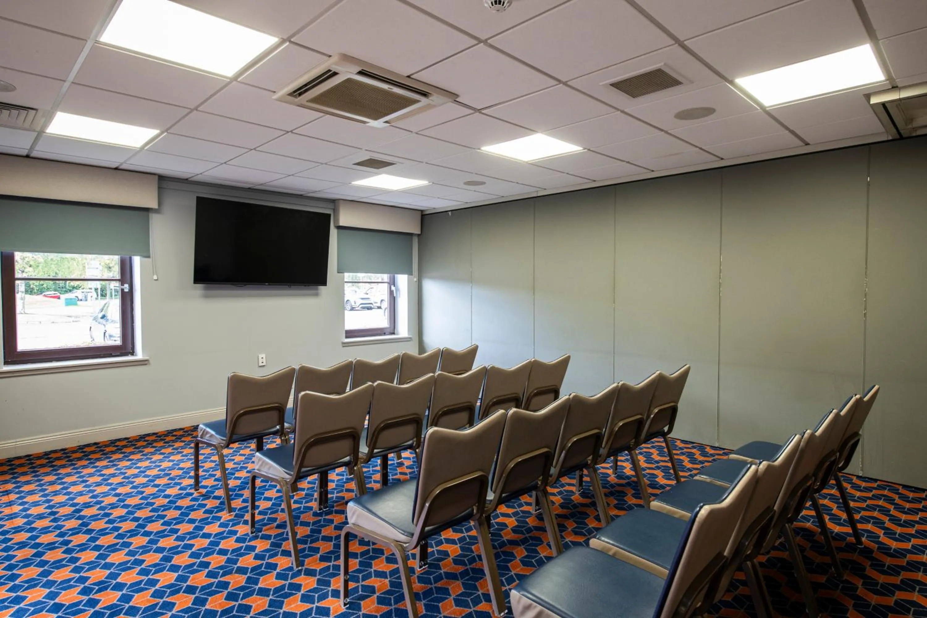 Meeting/conference room in Holiday Inn Express Perth by IHG