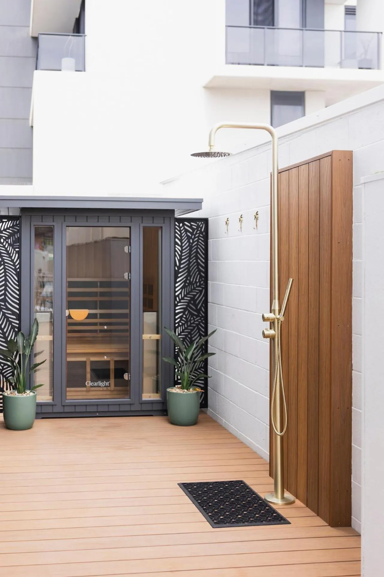 Shower in Surfside 22