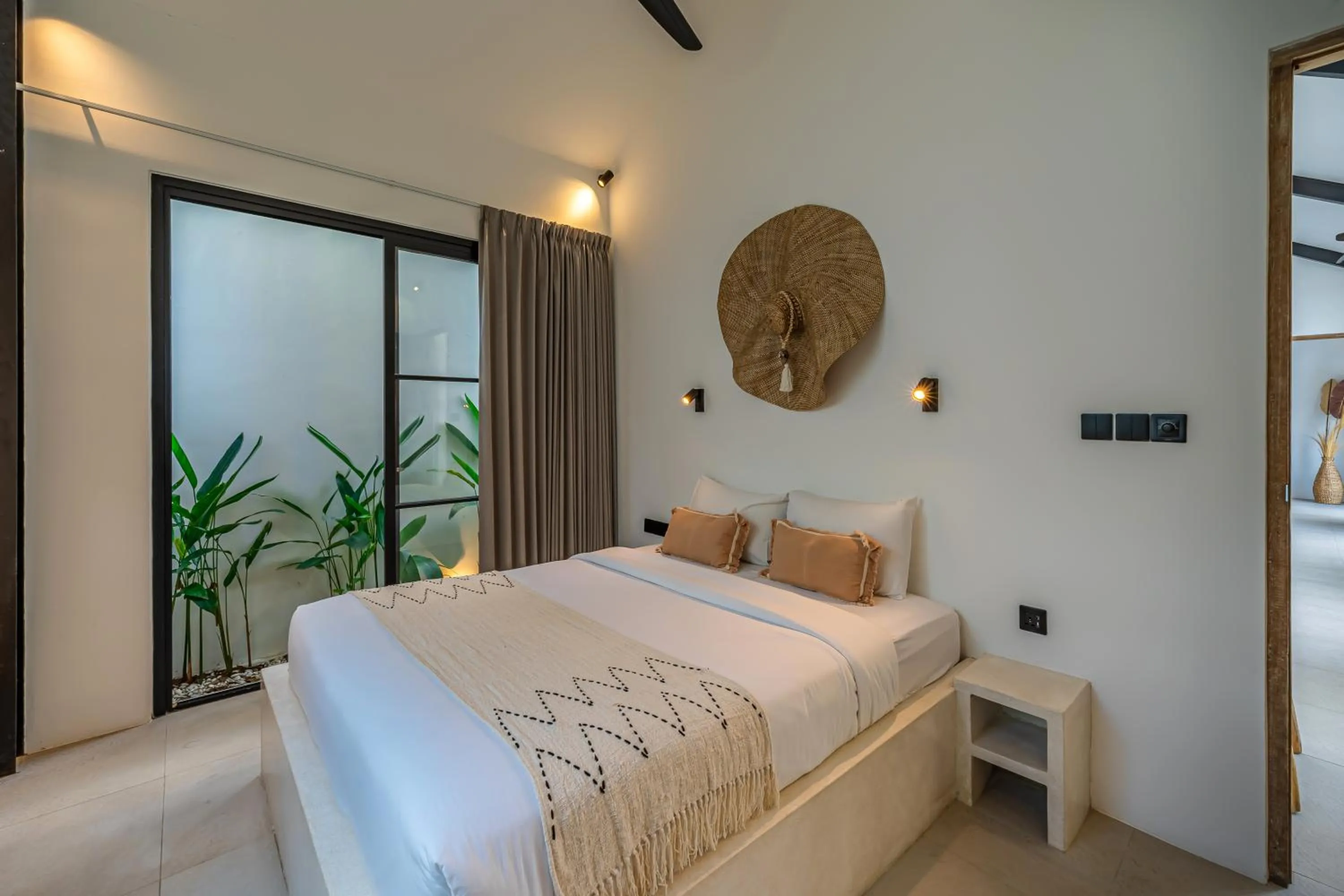 Bed in Villa Coco Nuts Pererenan