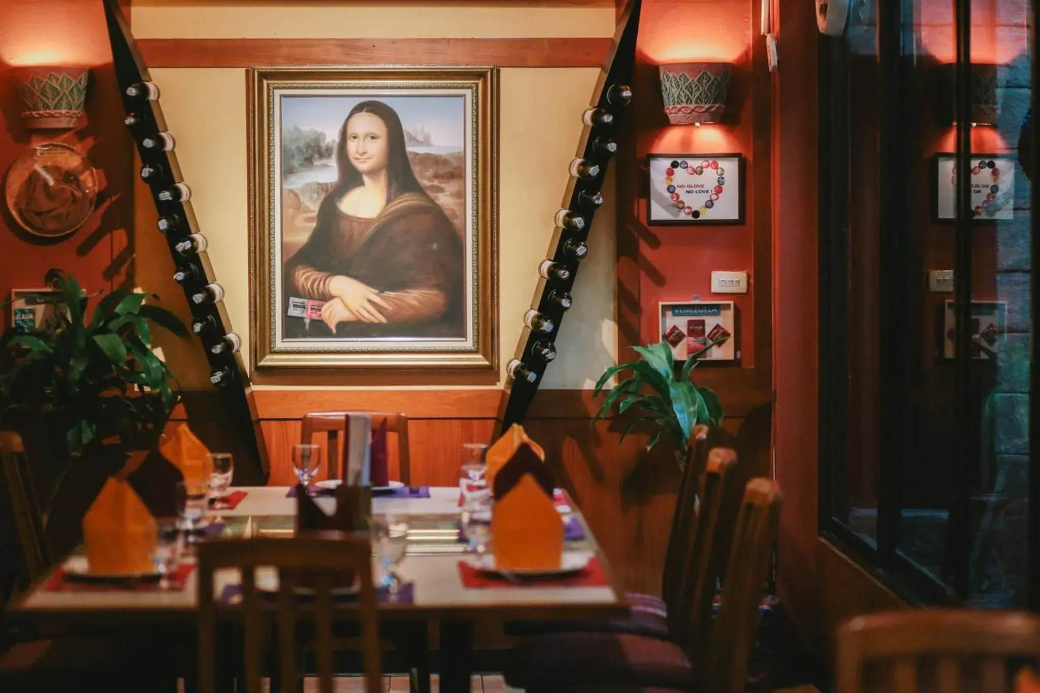 Restaurant/places to eat in The Residences at C&C Restaurant/places to eat in The Residences at C&C