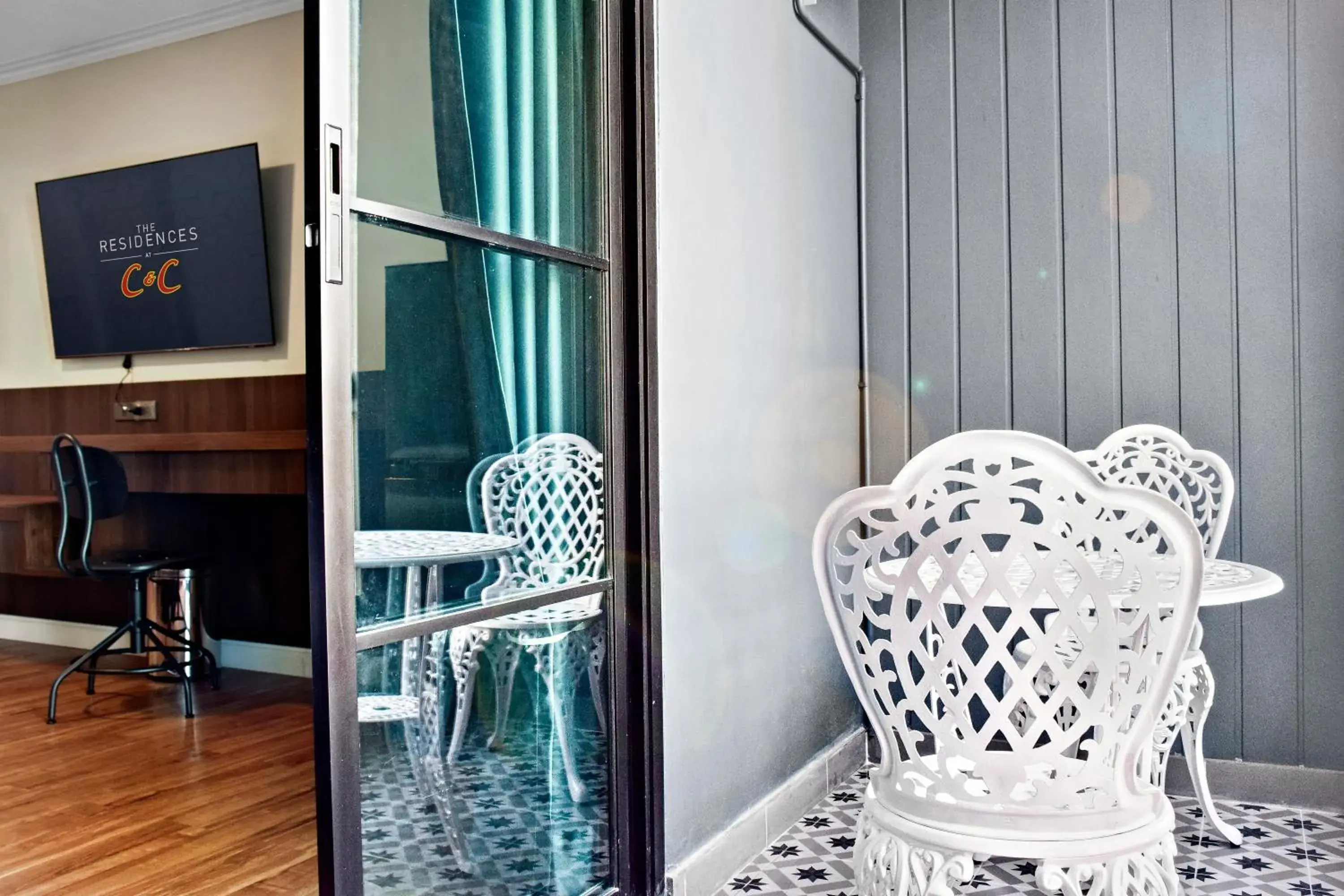 Standard Twin Room with Garden View in The Residences at C&C Standard Twin Room with Garden View in The Residences at C&C