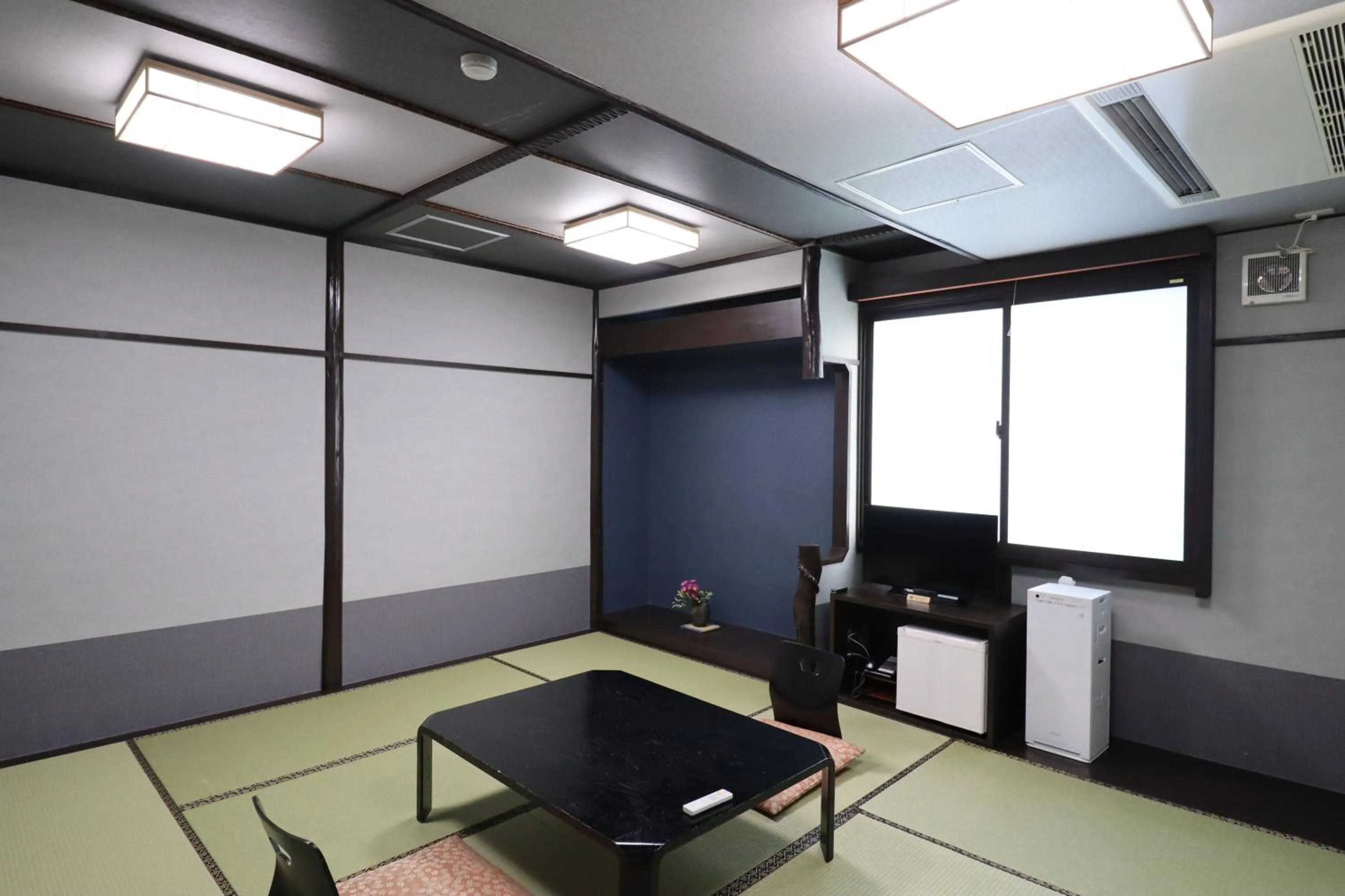 Photo of the whole room in Ryokan Miyoshi