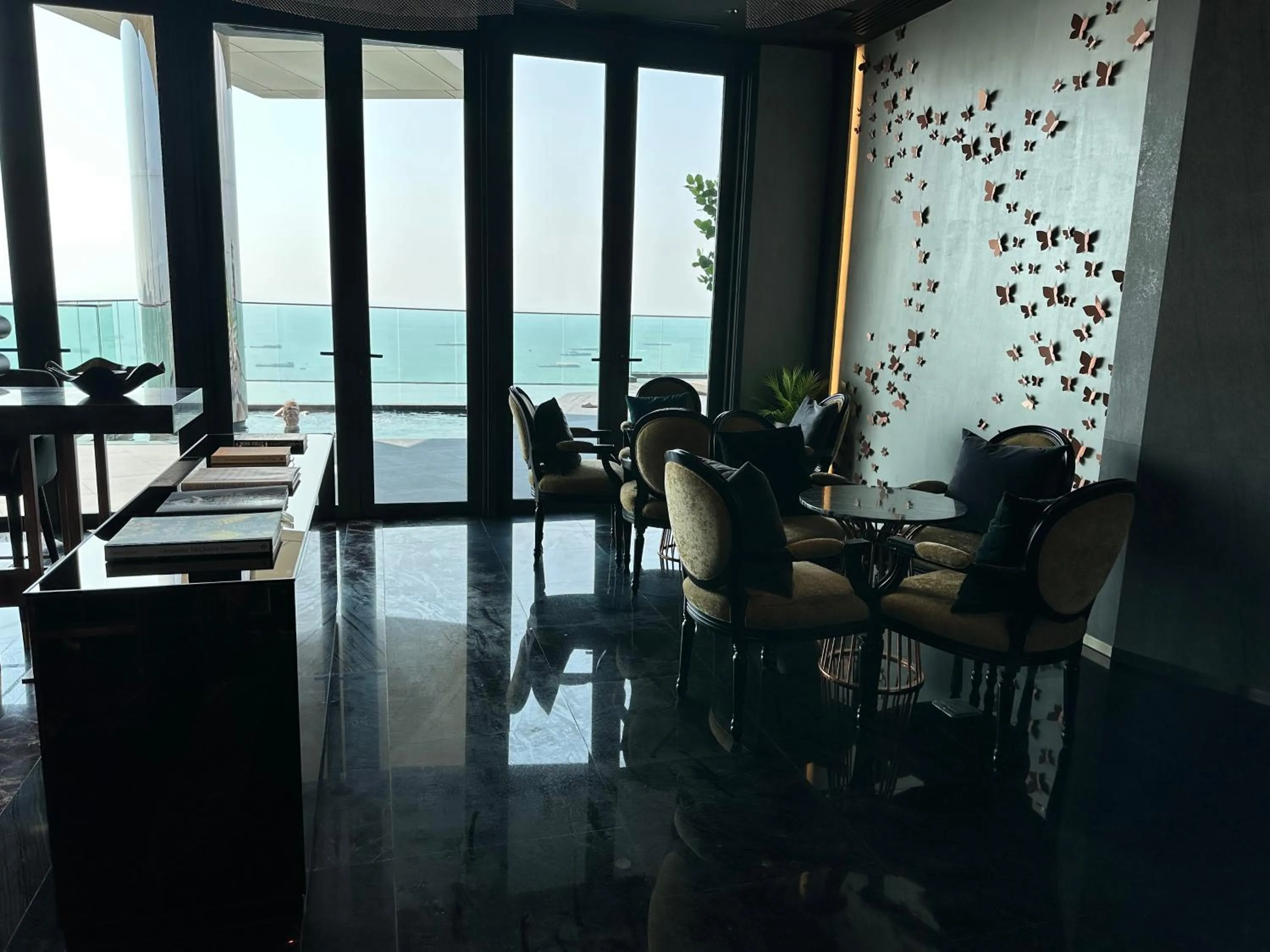 Dining area in Edge Central Pattaya