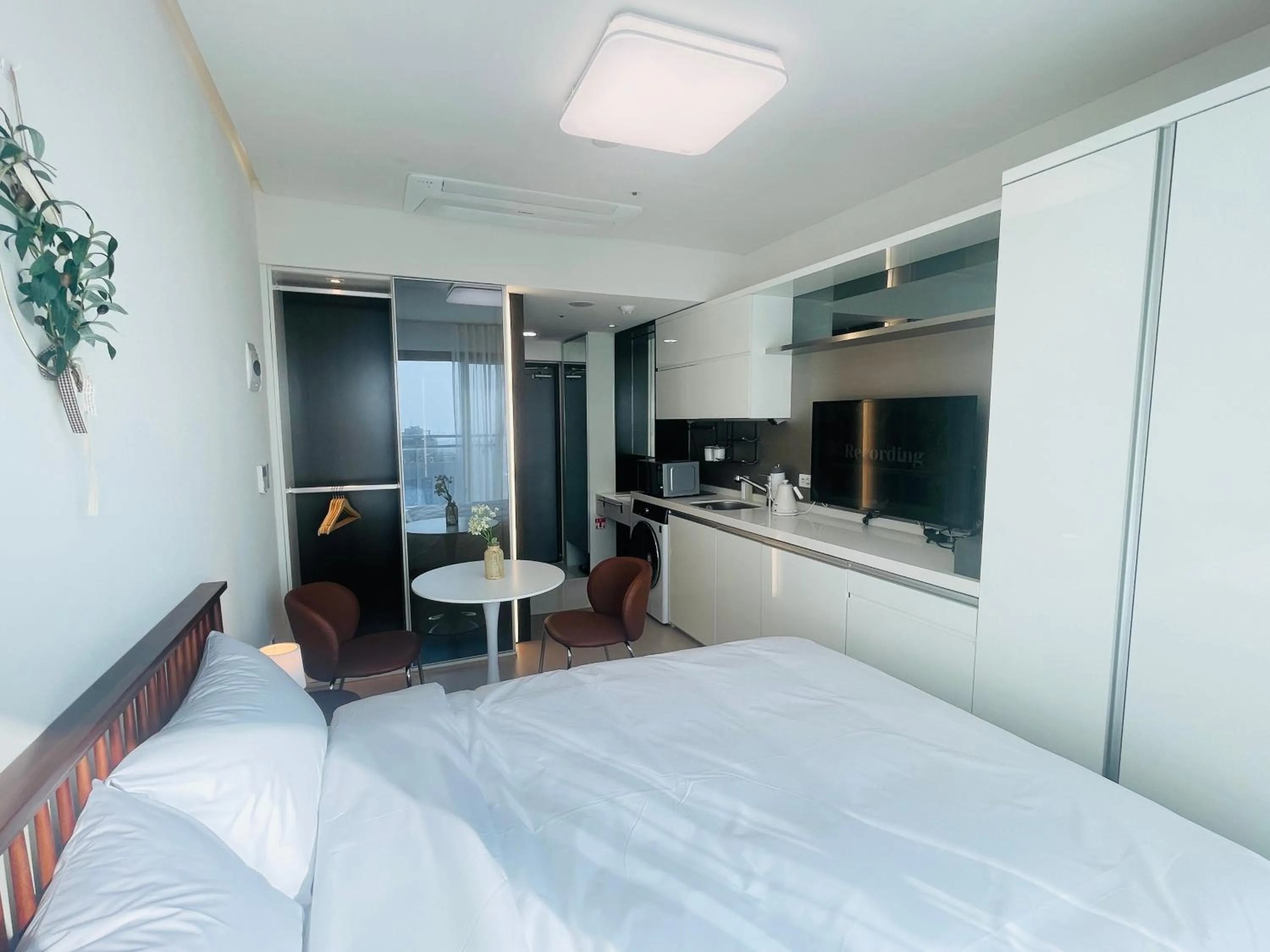 Bed in Skytop Inn The City