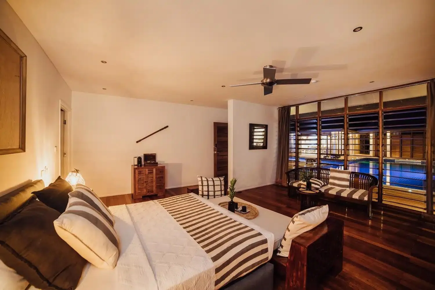 Bed in Trees and Fishes Private Retreat