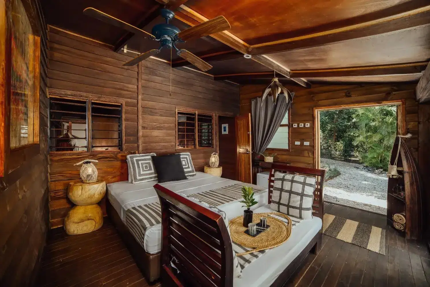 Bed in Trees and Fishes Private Retreat Bed in Trees and Fishes Private Retreat