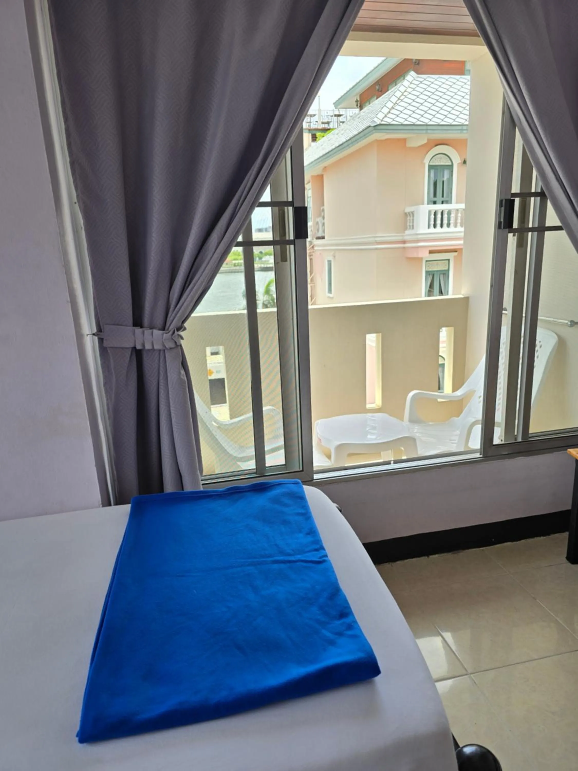 Bed in Bella Bella Riverview