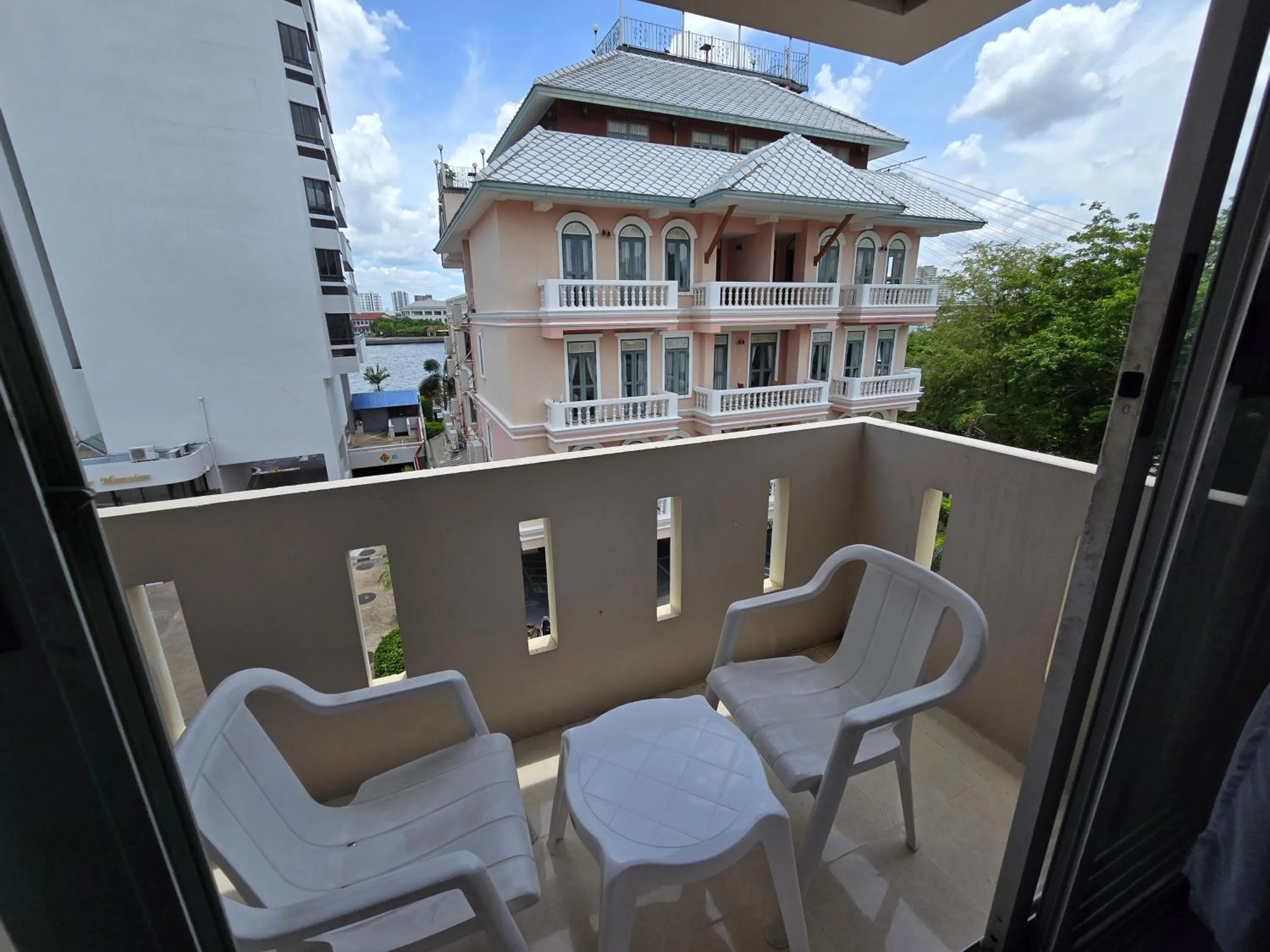 Bella Bella Riverview