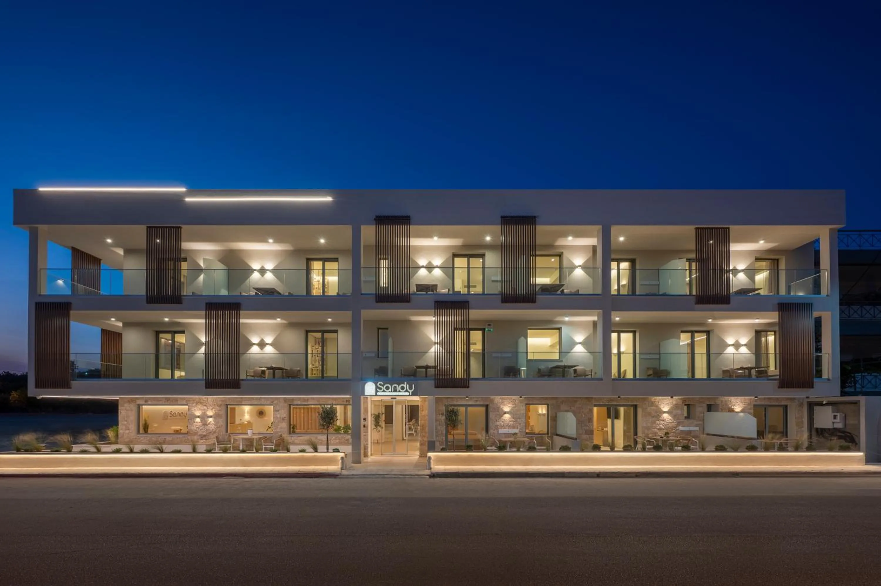 Property building in Sandy Seaside Suites