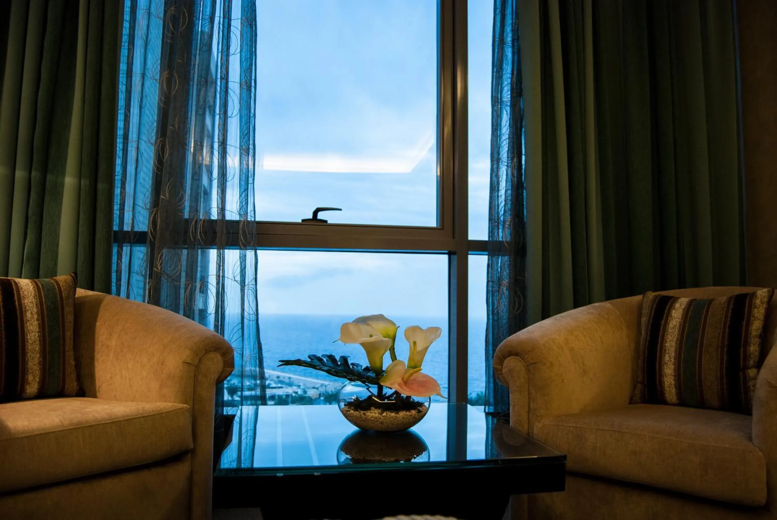 Executive Suite in Elite Hotel By Beverly Executive Suite in Elite Hotel By Beverly