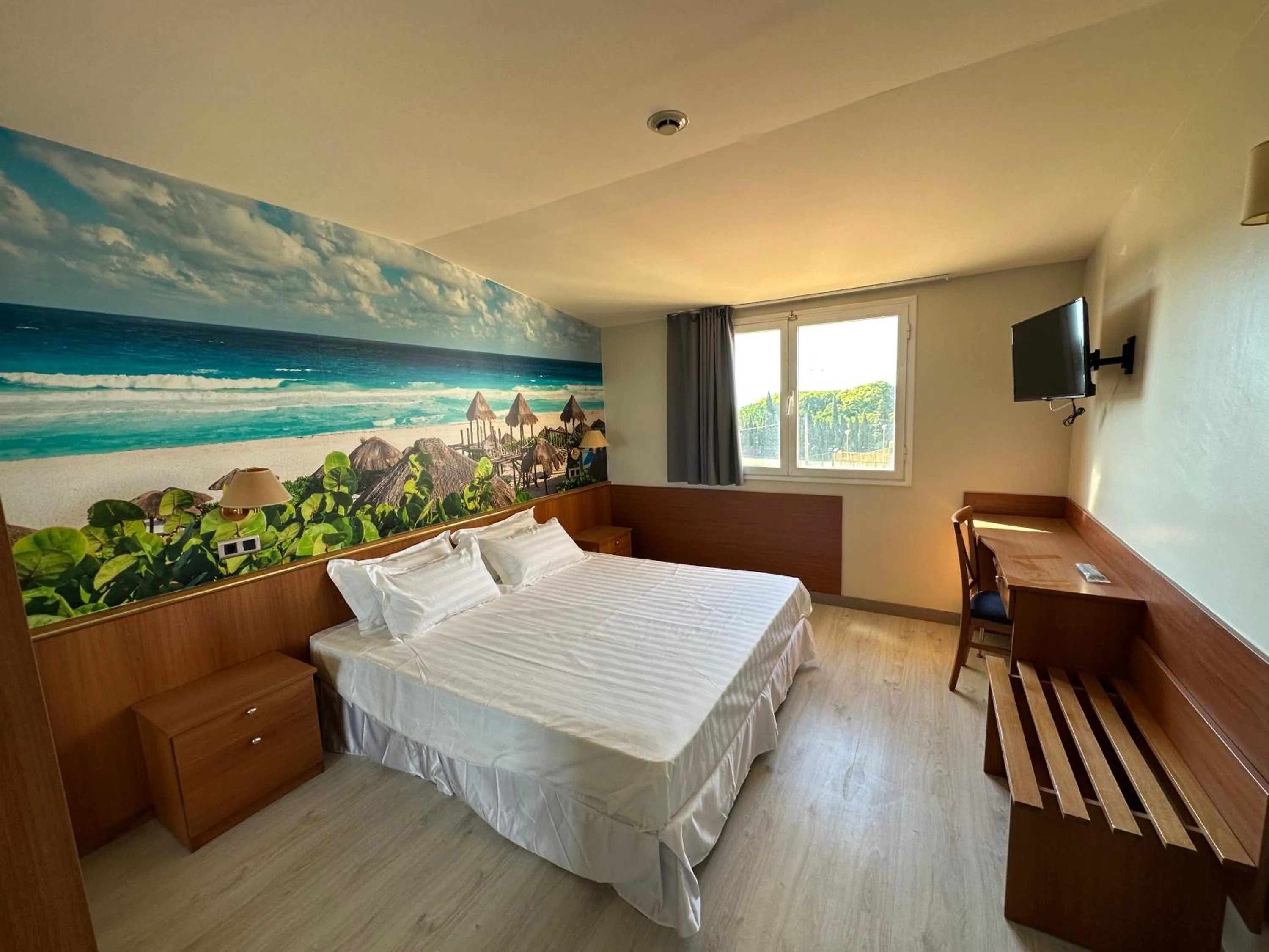 Photo of the whole room, Bed in Cambrils Paradise