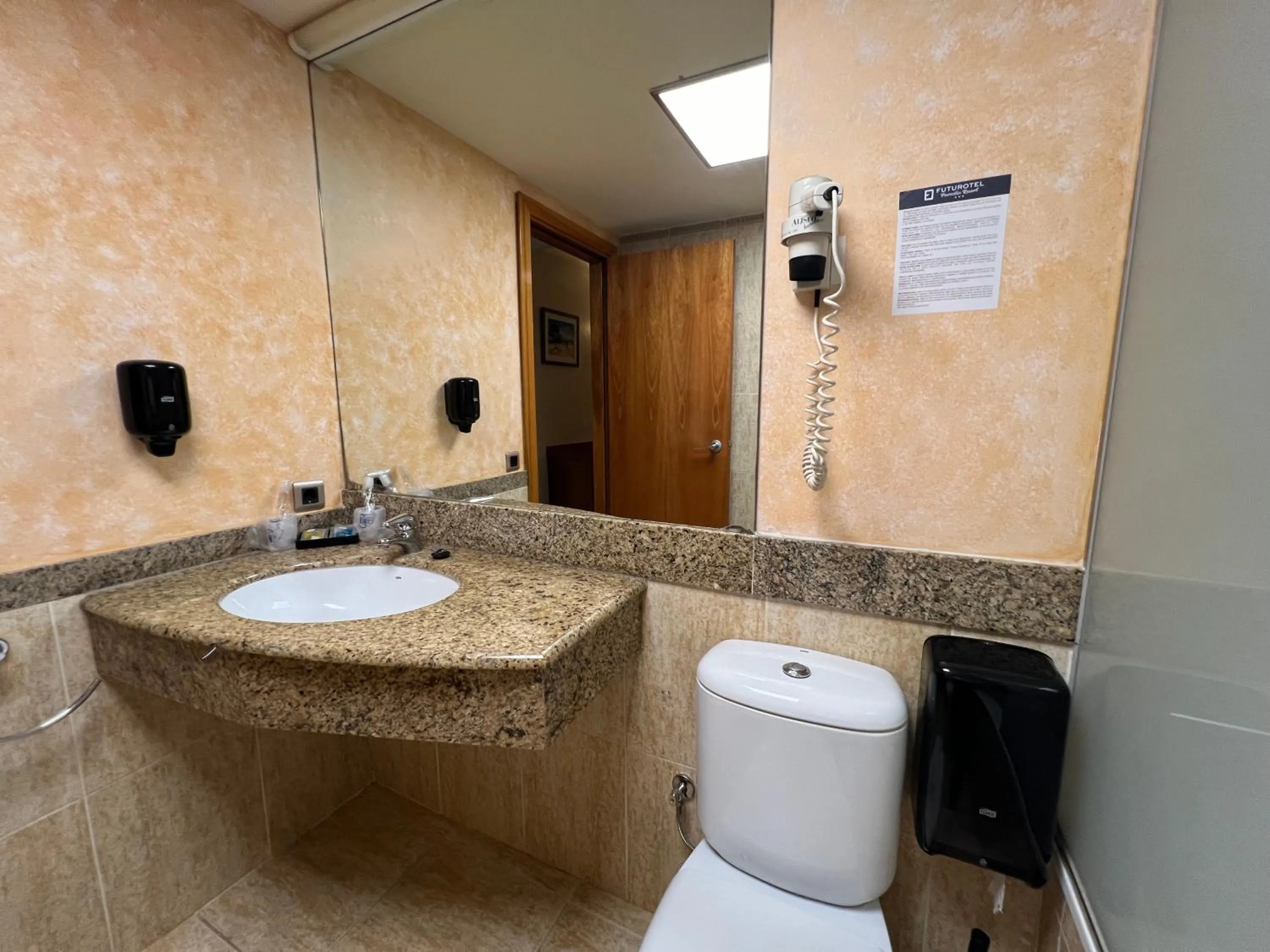 Bathroom in Cambrils Paradise