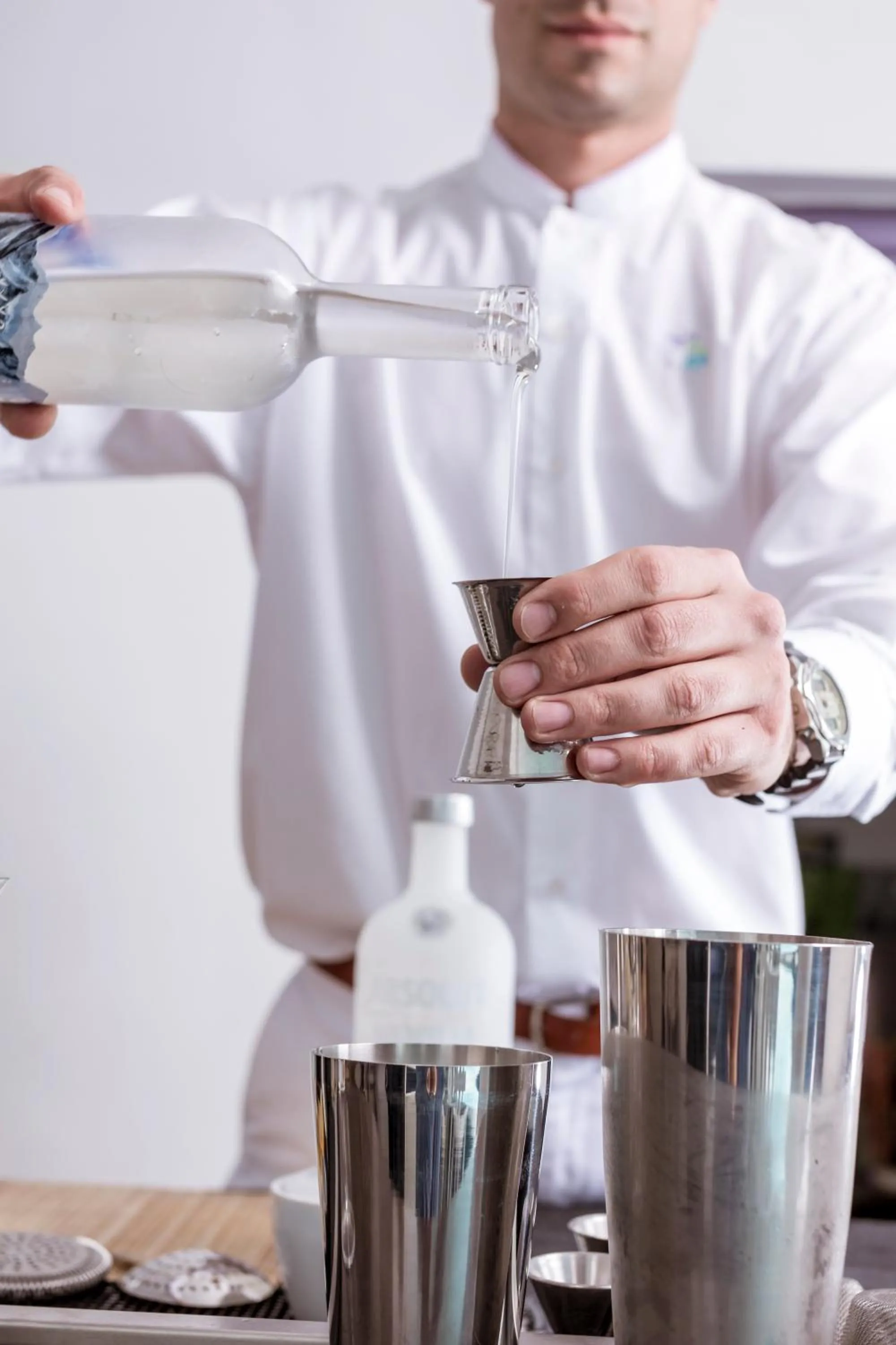 Lounge or bar in Katikies Chromata Santorini - The Leading Hotels of the World