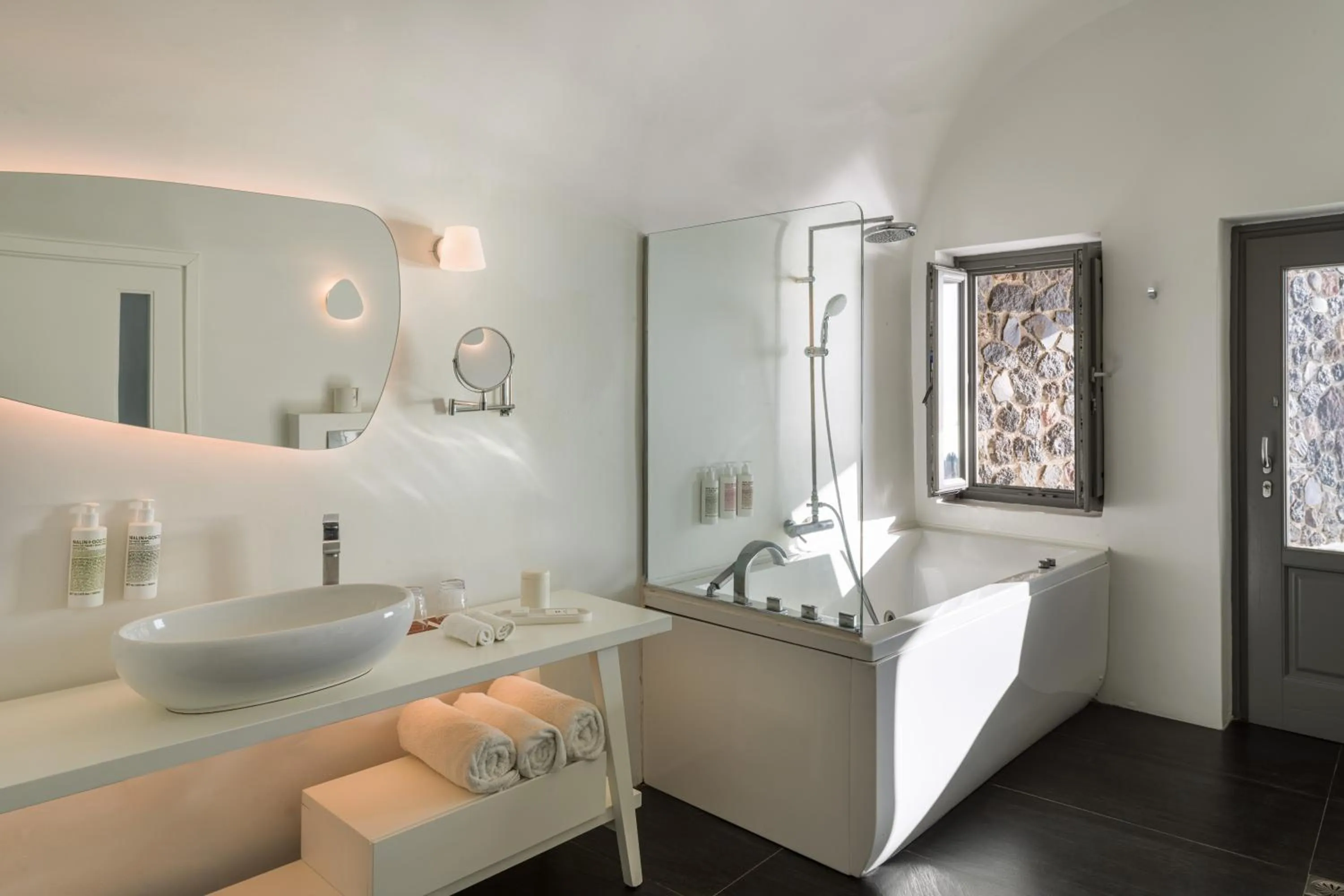 Bathroom in Katikies Chromata Santorini - The Leading Hotels of the World