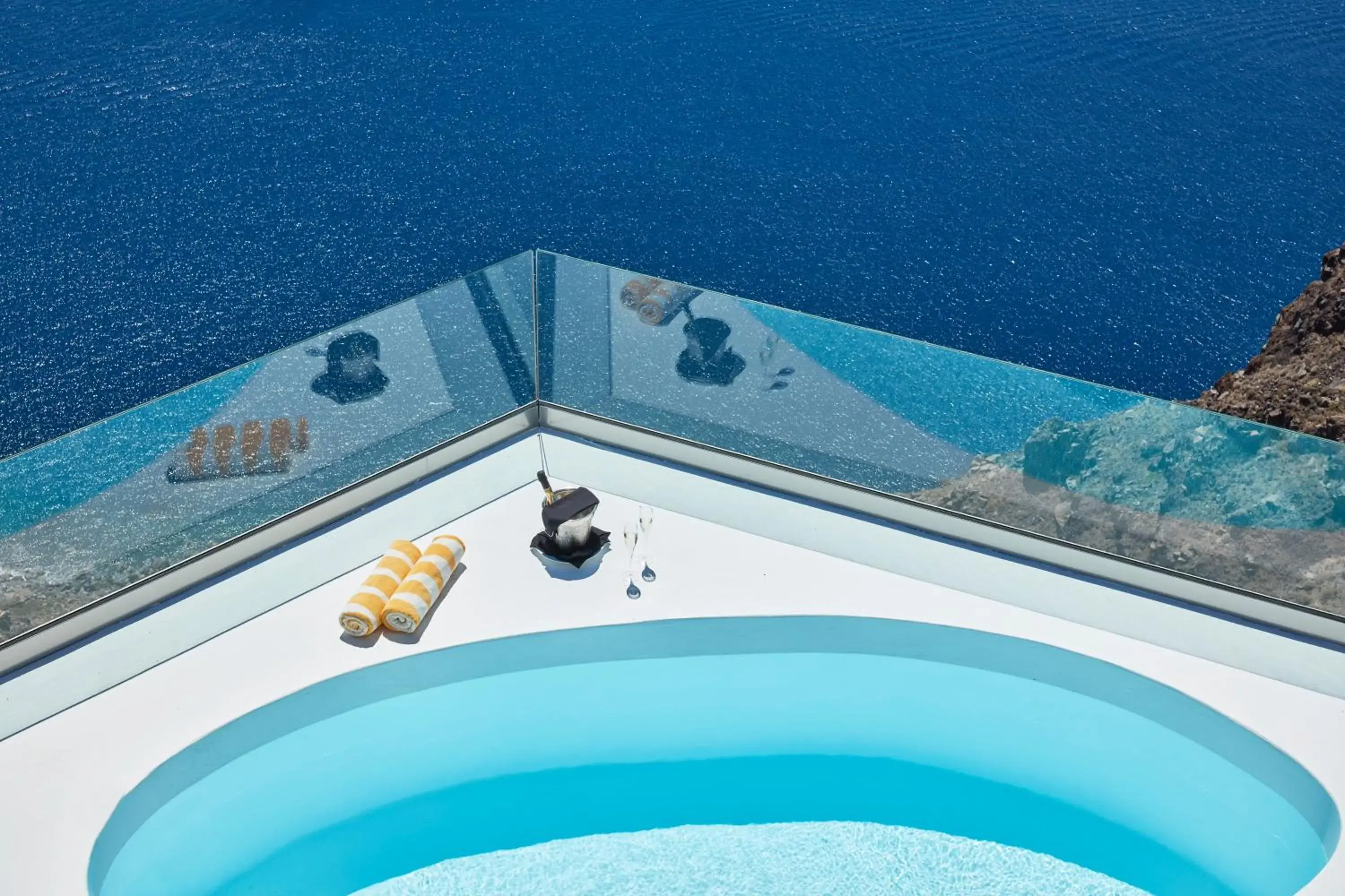 Sea view in Katikies Chromata Santorini - The Leading Hotels of the World Sea view in Katikies Chromata Santorini - The Leading Hotels of the World