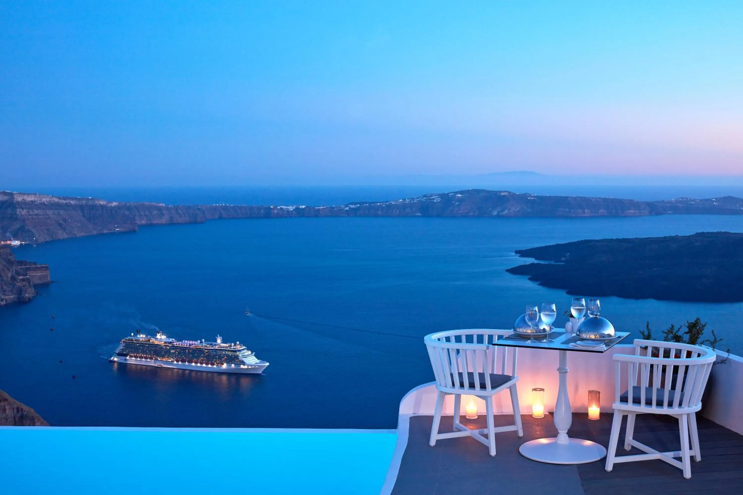 Restaurant/places to eat in Katikies Chromata Santorini - The Leading Hotels of the World
