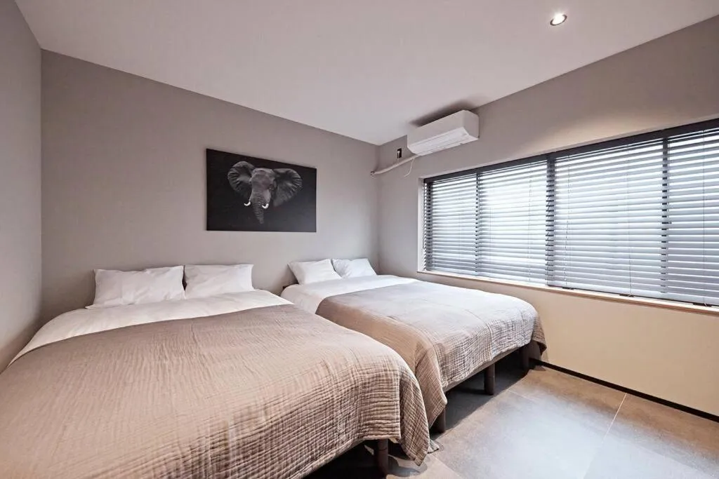 Bed in eni kuromon
