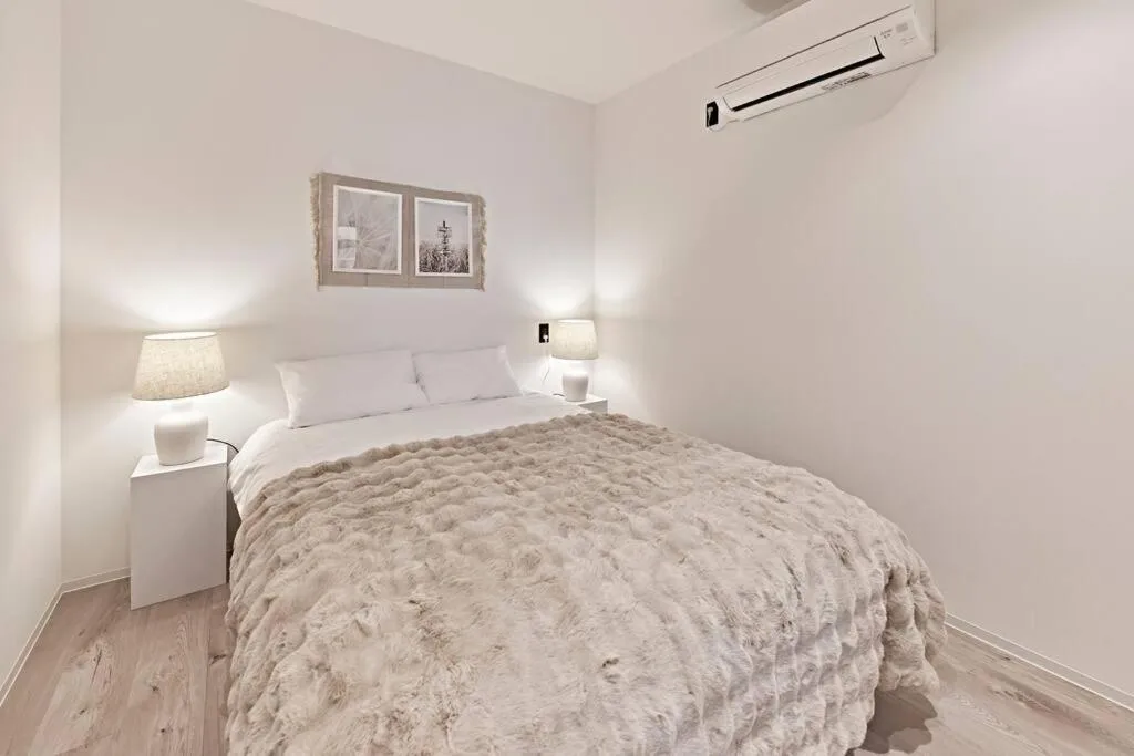Bed in eni kuromon