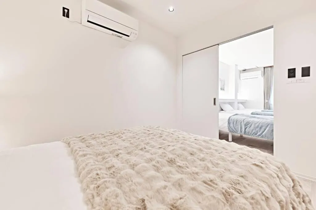 Bed in eni kuromon