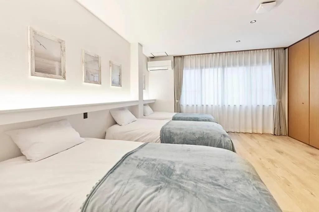 Bed in eni kuromon