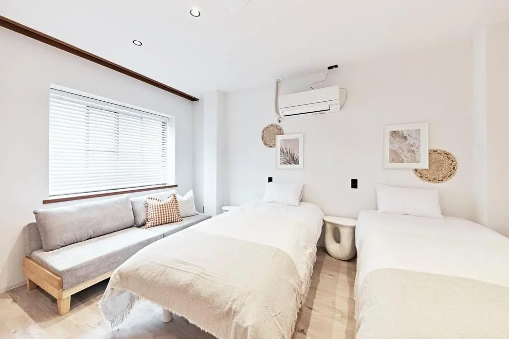 Bed in eni kuromon