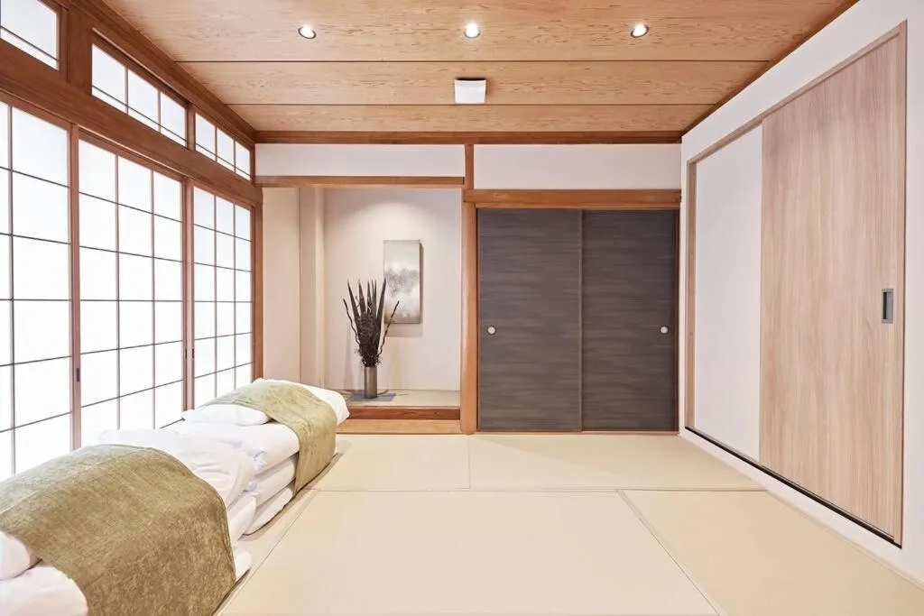 Bed in eni kuromon