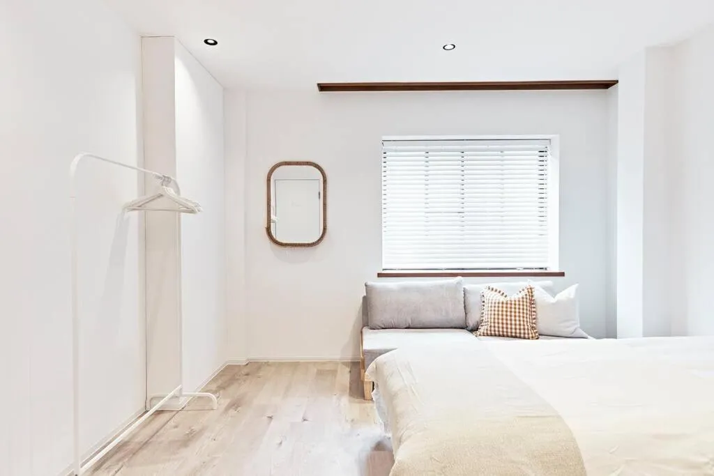Bed in eni kuromon