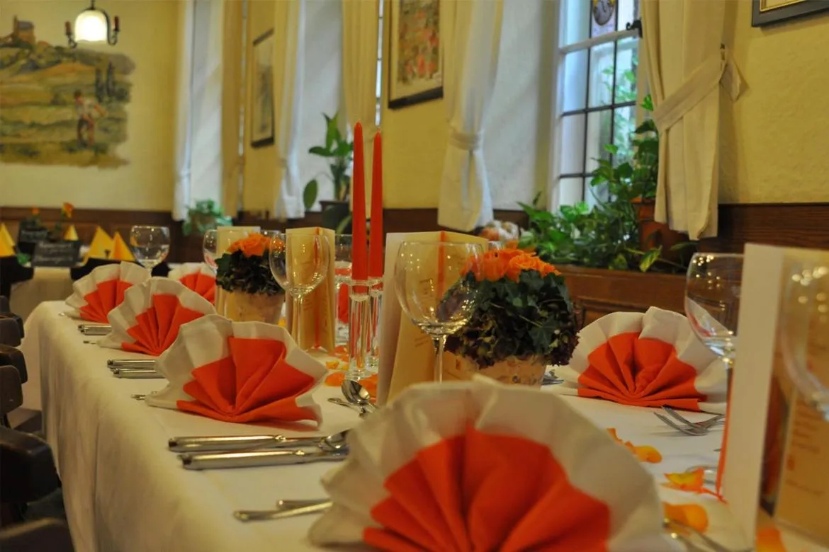 Restaurant/places to eat in Hotel-Gasthof Wilde Rose