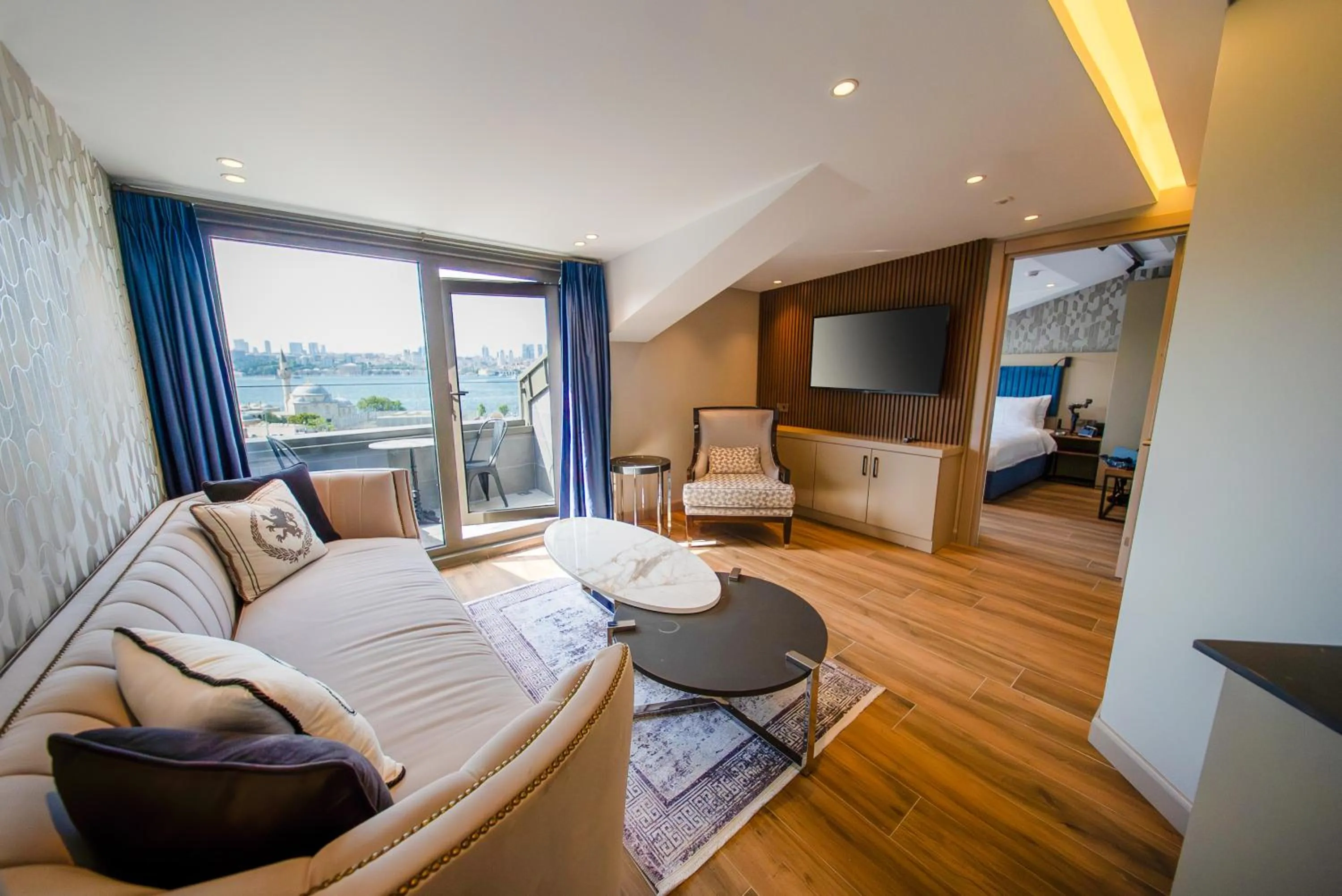 Bed in The Palm Bosphorus Hotel