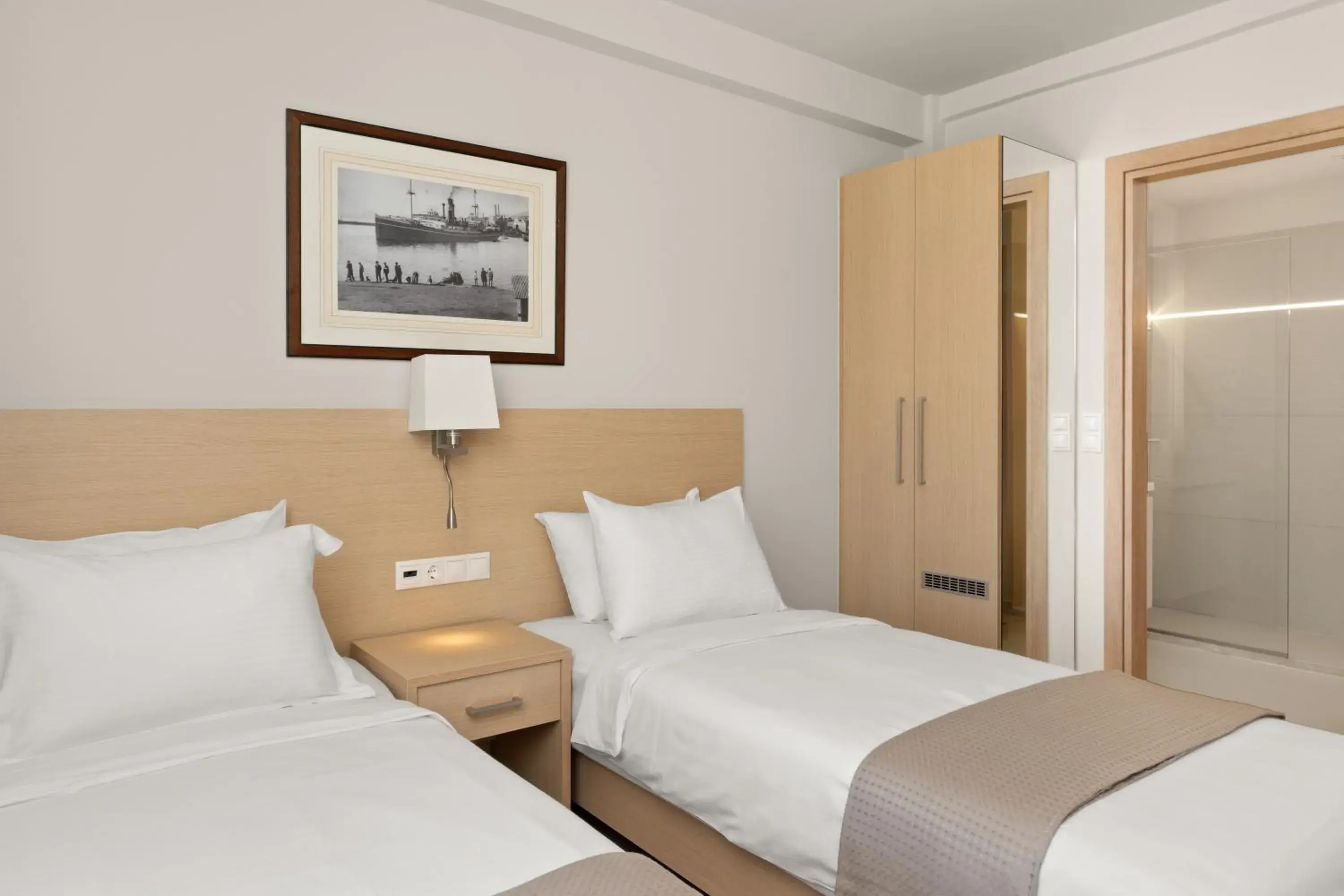 Bed in Gallery Central Piraeus Port Bed in Gallery Central Piraeus Port