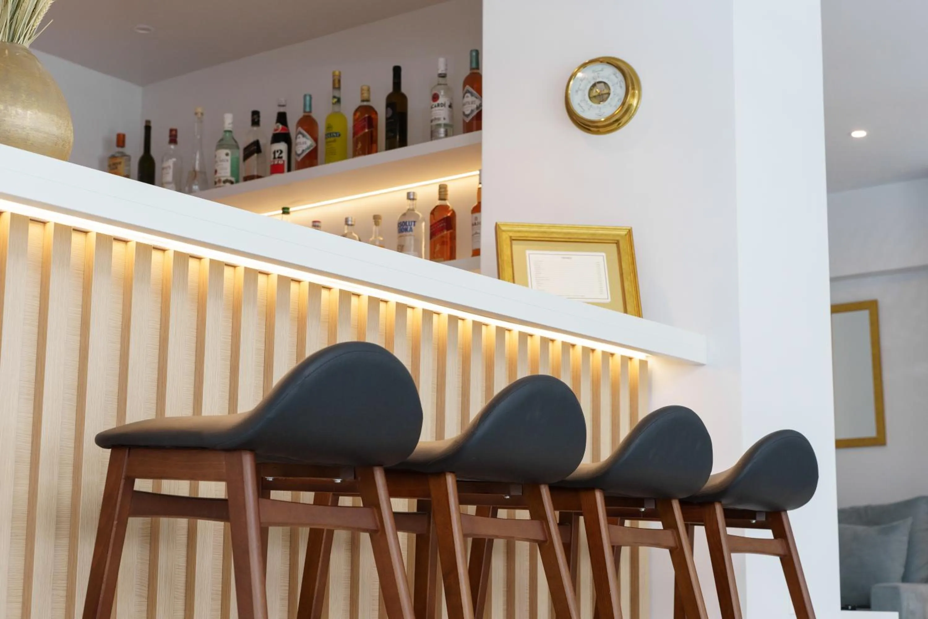 Lounge or bar in Gallery Central Piraeus Port