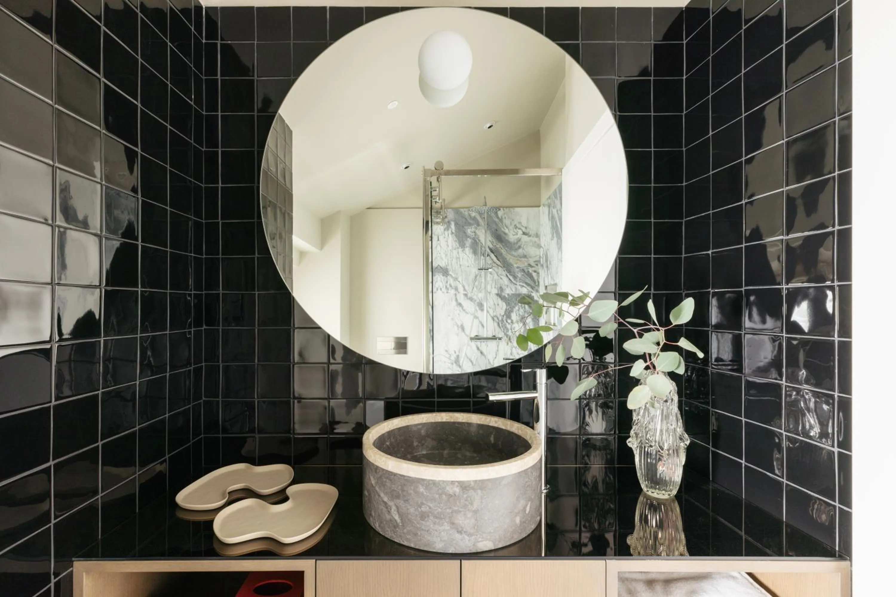 Bathroom in Dare Lisbon River