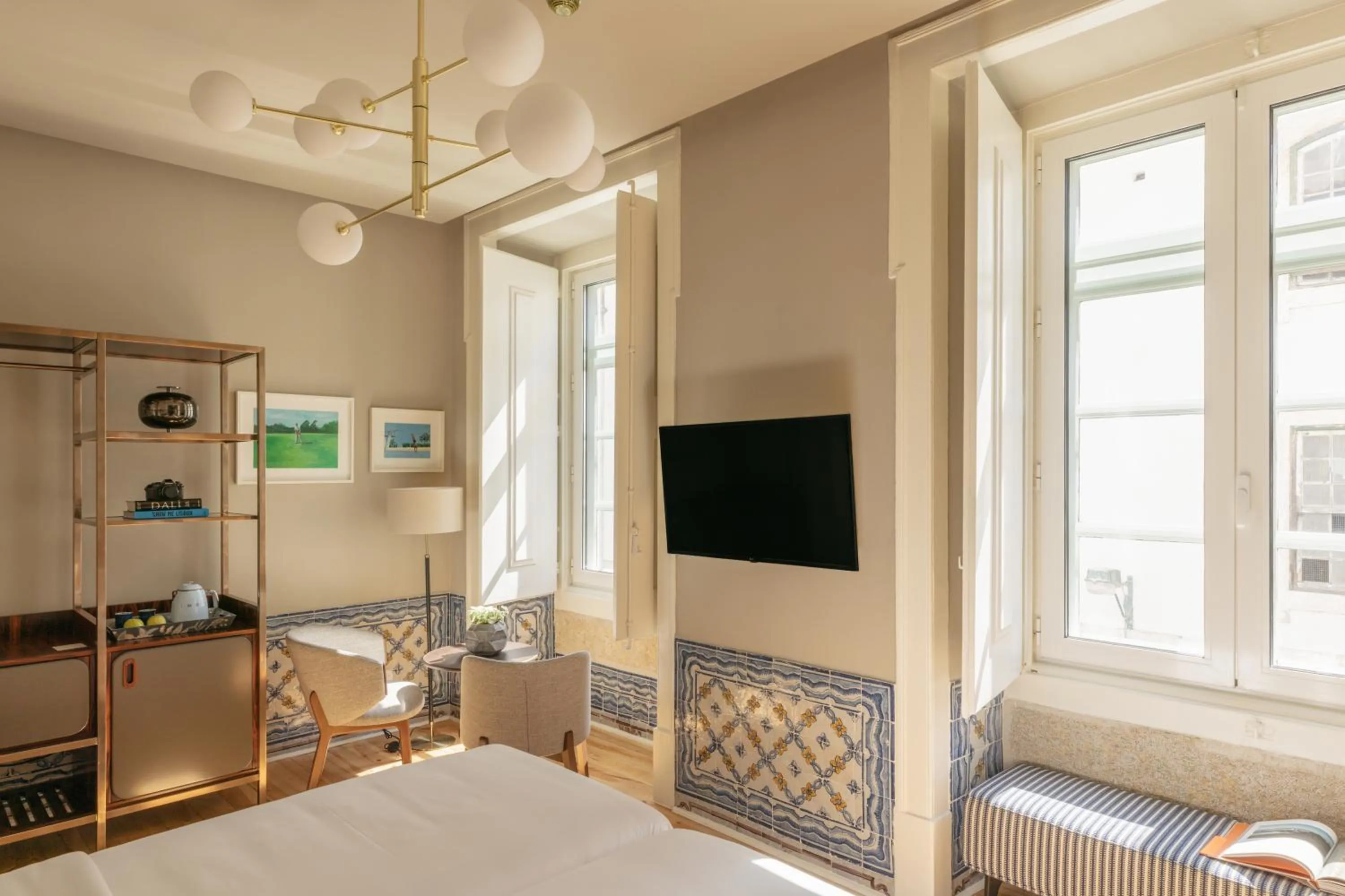 Bedroom, Bed in Dare Lisbon River