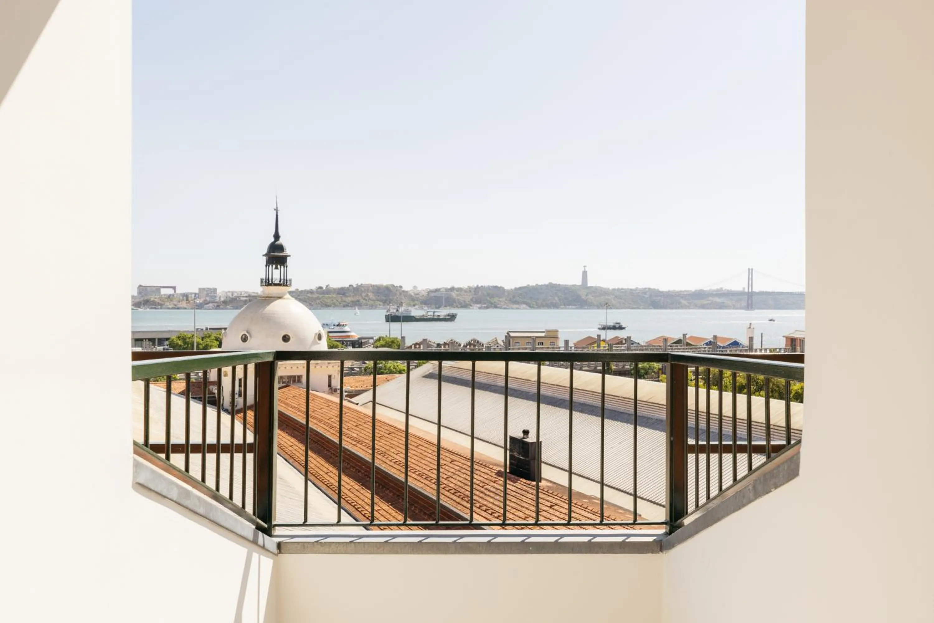 Balcony/Terrace in Dare Lisbon River