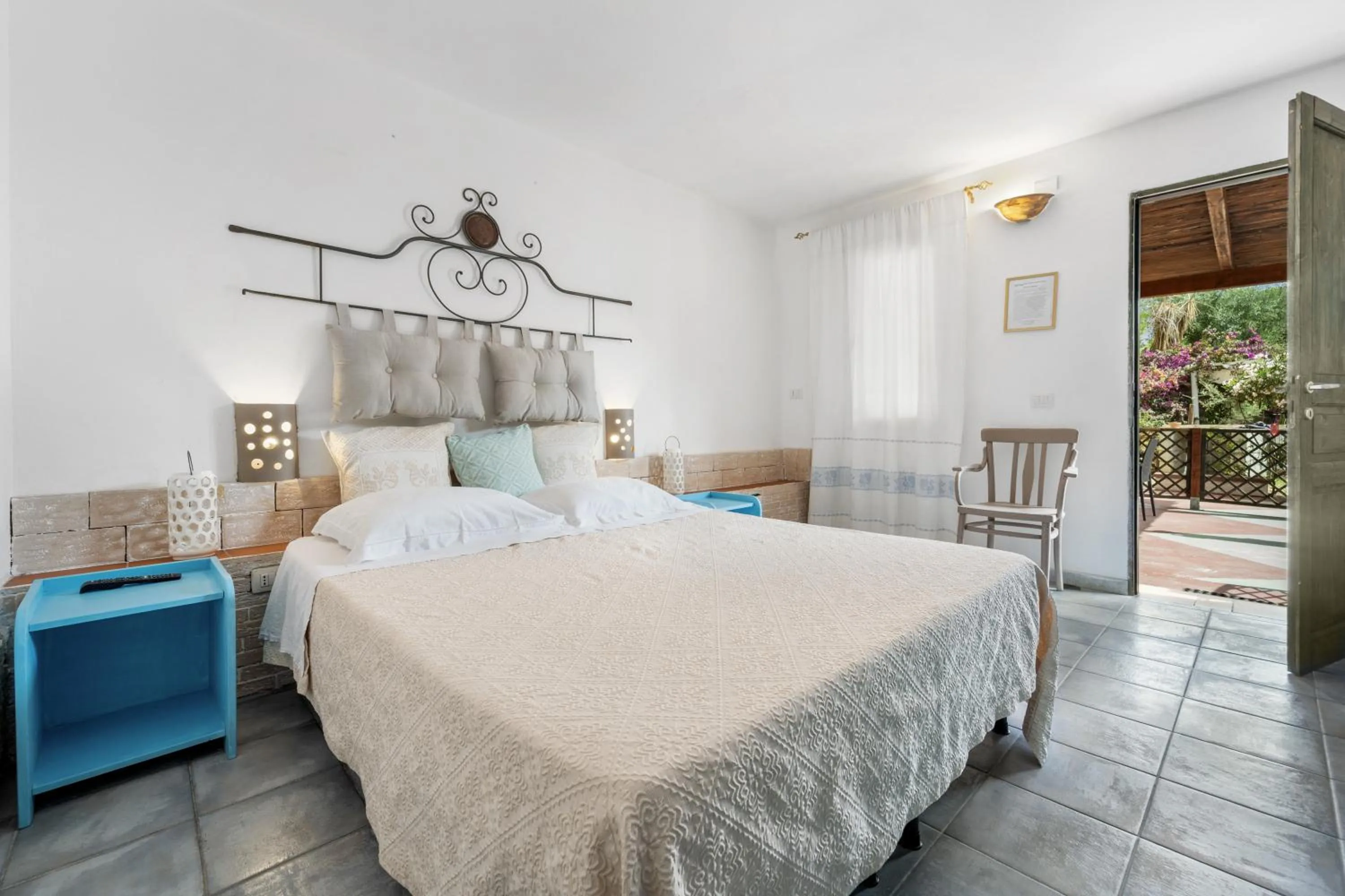 Living room, Bed in Sa Funtana