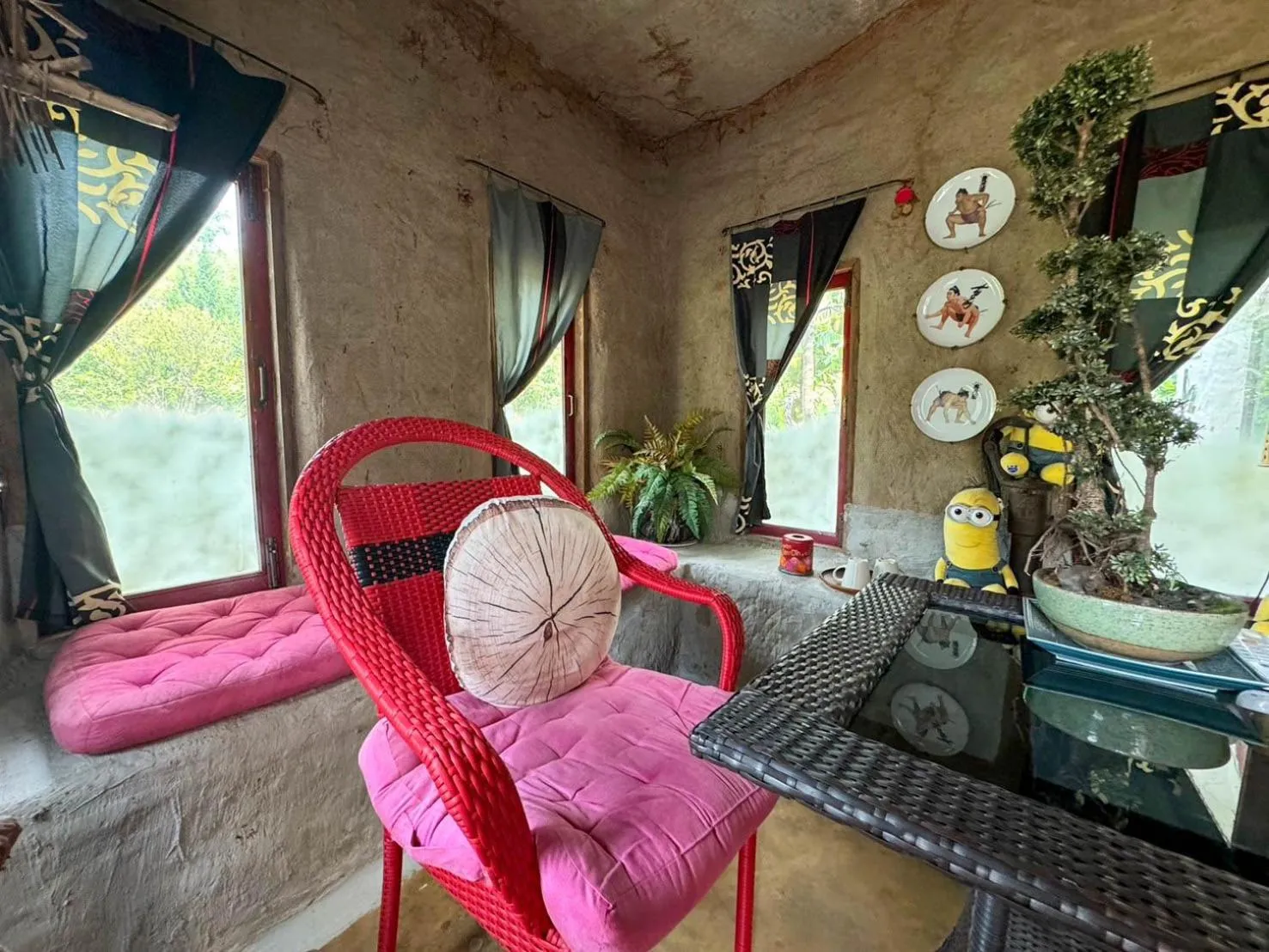 Living room in Clay House Chiang Mai By Alphatel