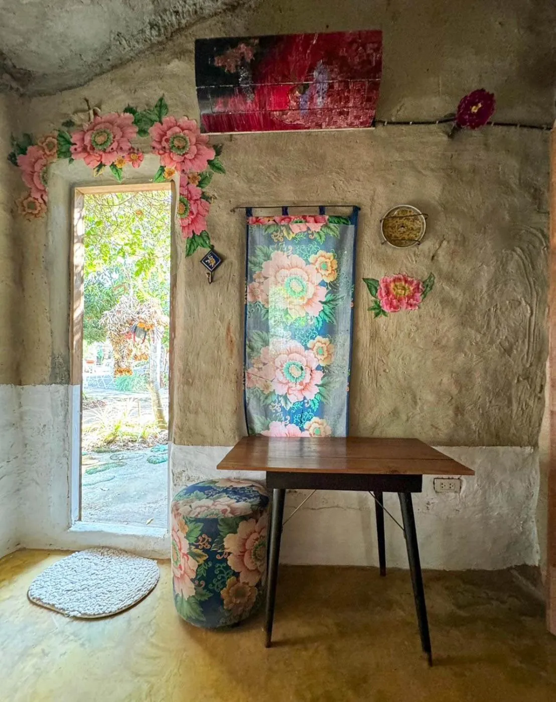 Bedroom in Clay House Chiang Mai By Alphatel